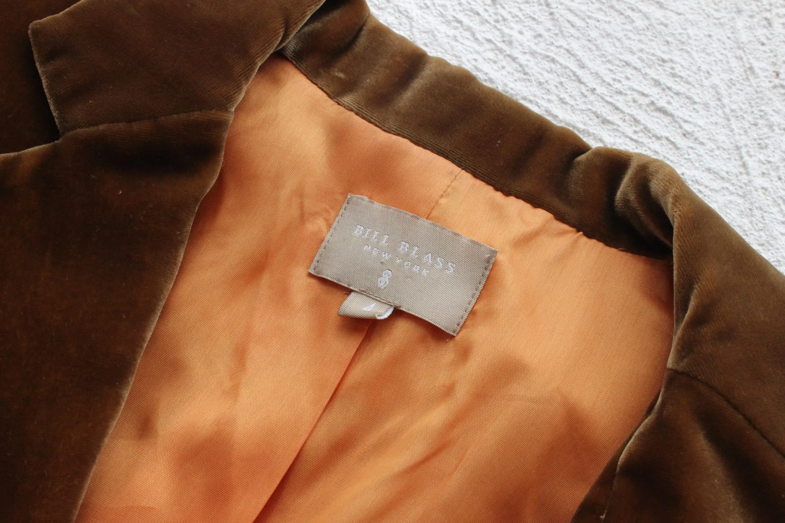 2000s Bill Blass Caramel Silk Velvet Blazer