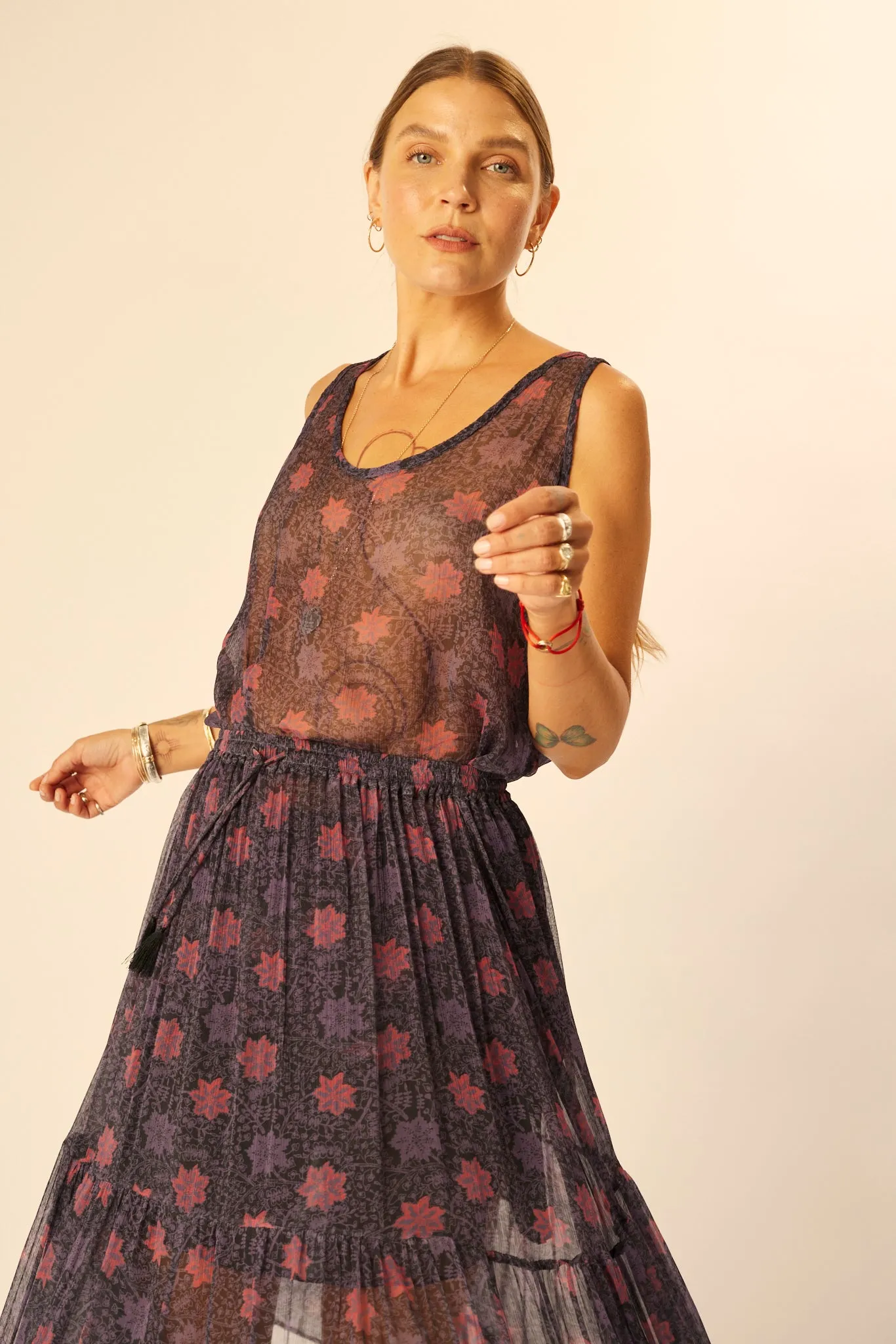 DoubleLayeredCollar Airy Mesh Lining ARIANA TANK