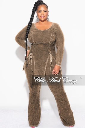 Flexibility Fit Move Easy Final Sale Plus Size 2pc Ruched Drawstring Double Slit Top and Pants Set in Brown