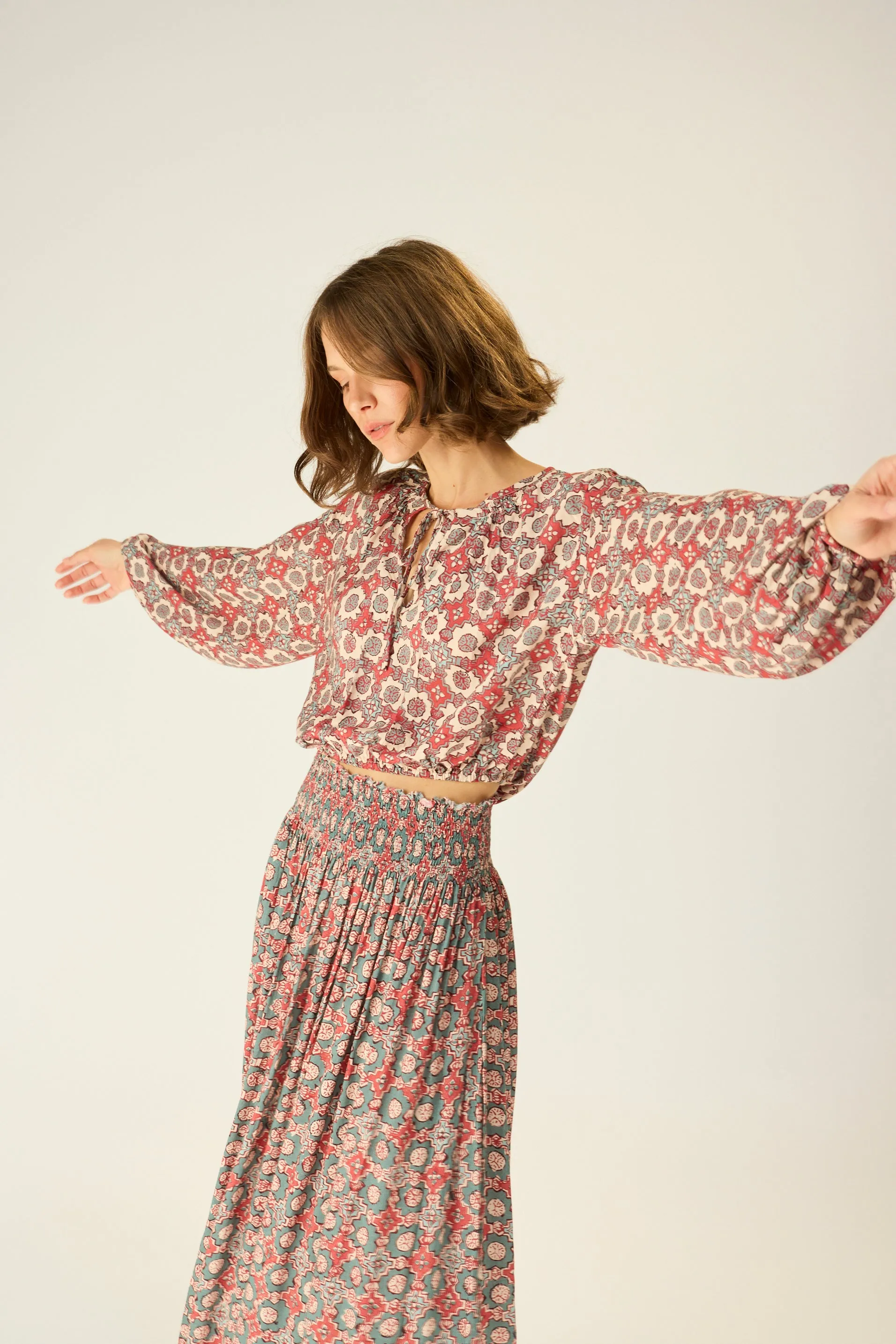 AMELIA TOP Heat Regulating Fabric Ultra Soft Texture