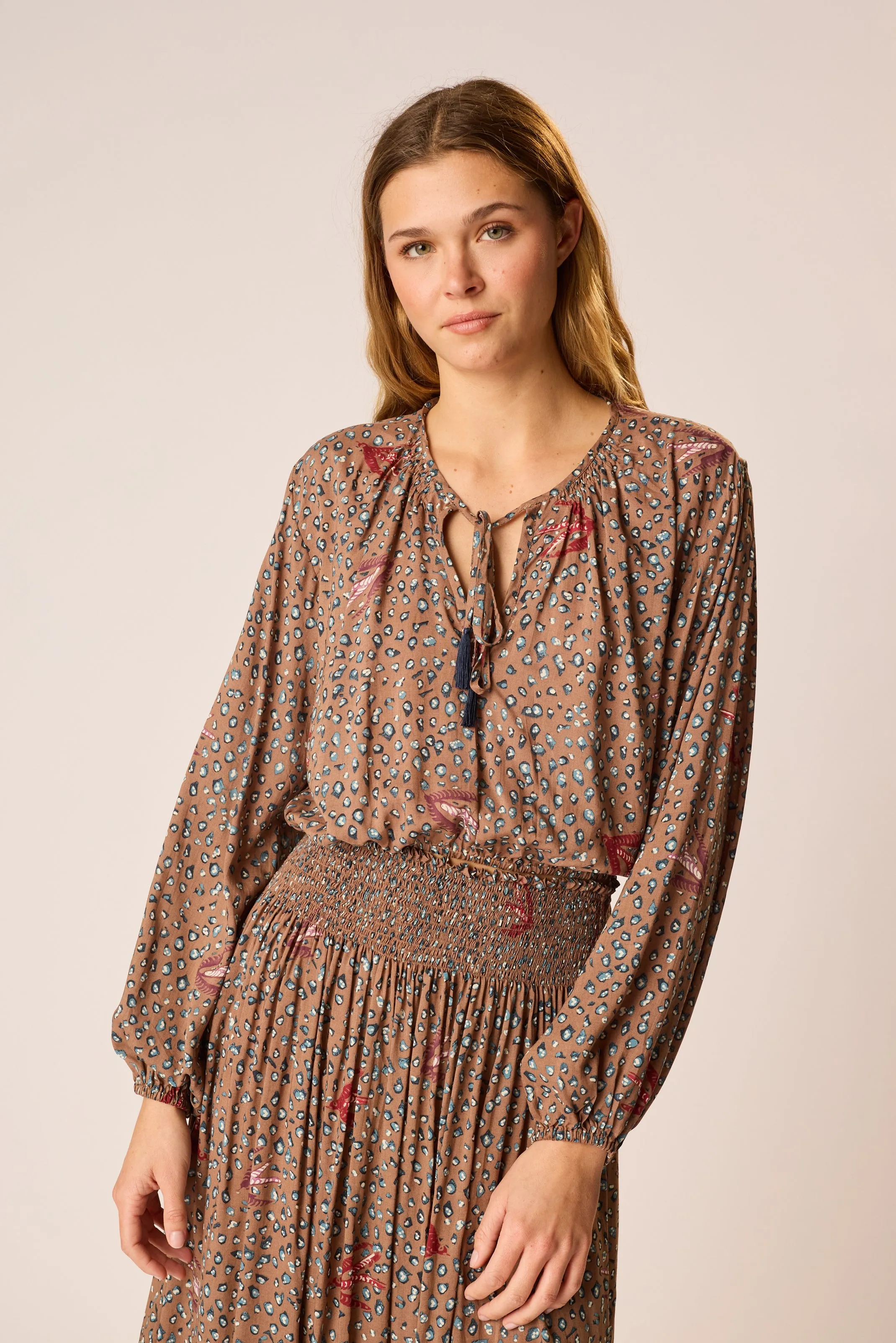 Tagless Collar AMELIA TOP