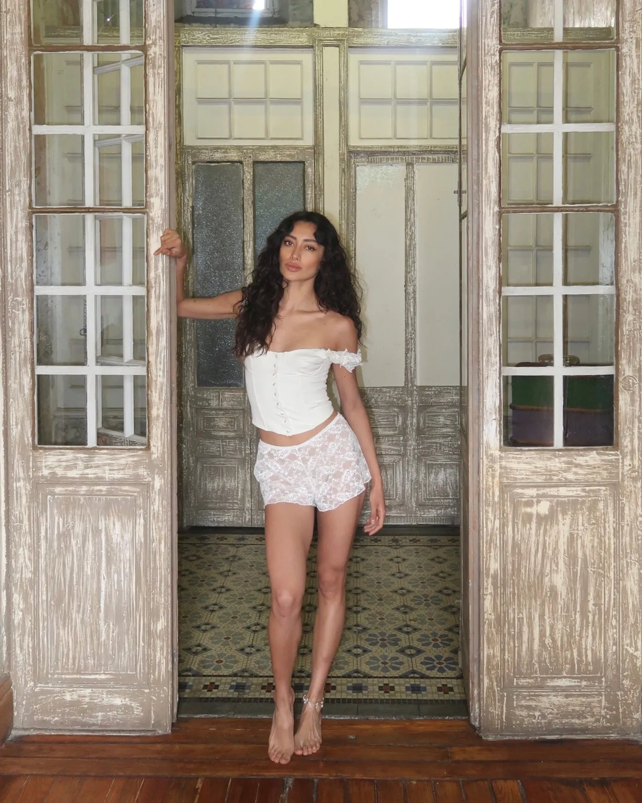 NonRestrictiveCut Tear Resistant Weave Amour Lace Up Corset | Ivory