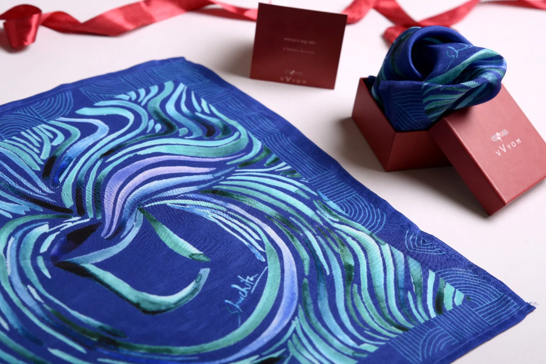 Aquarius Gift Box / Zodiac Themed Pure Silk POCKET SQUARE