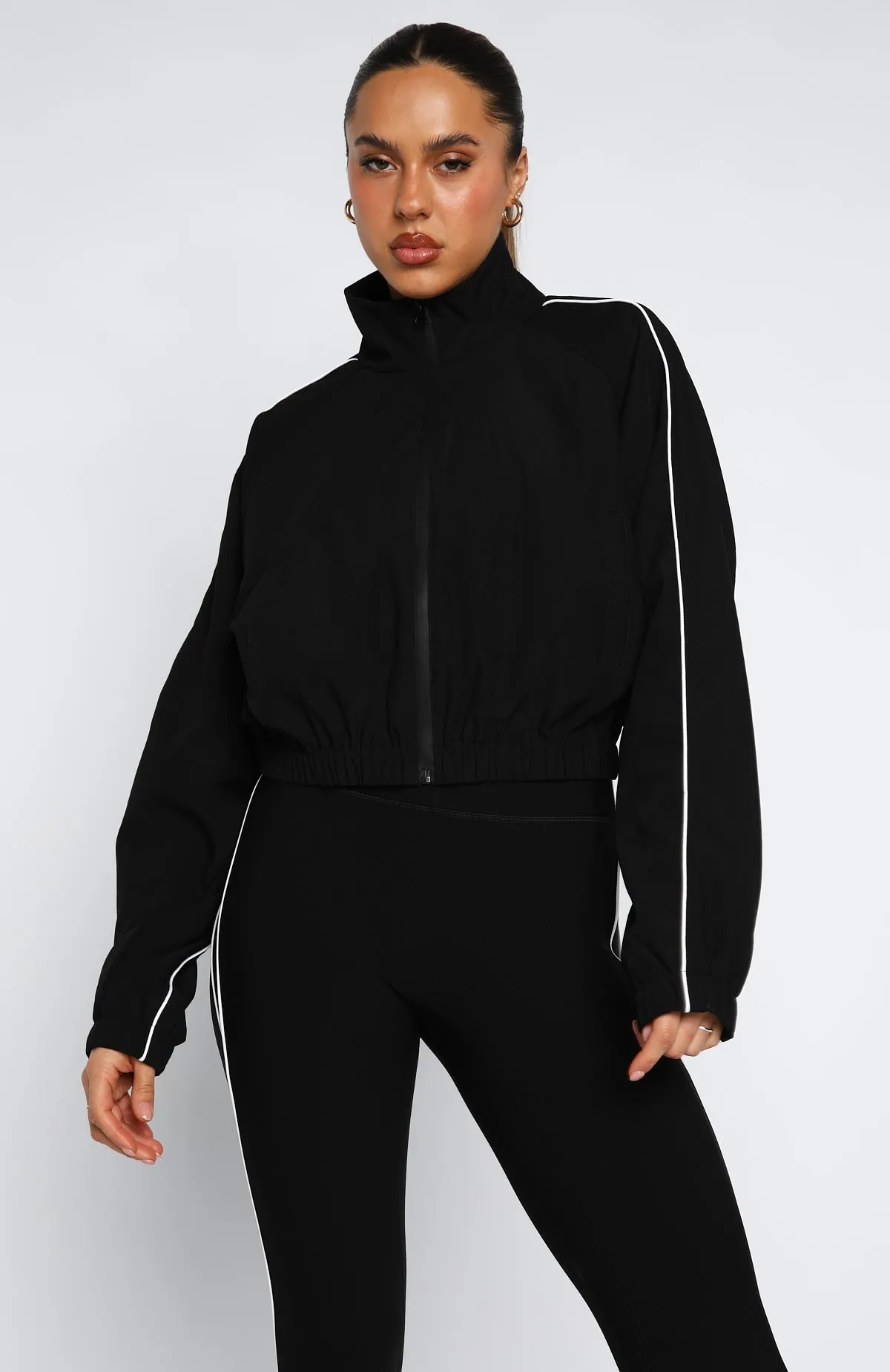 Tagless Collar Double Layered Fabric Victory Jacket Black/White