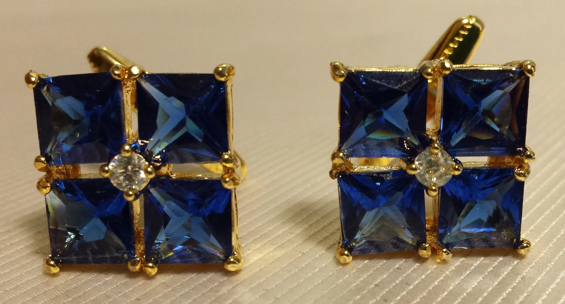 Blue Crystal Flower Cufflinks
