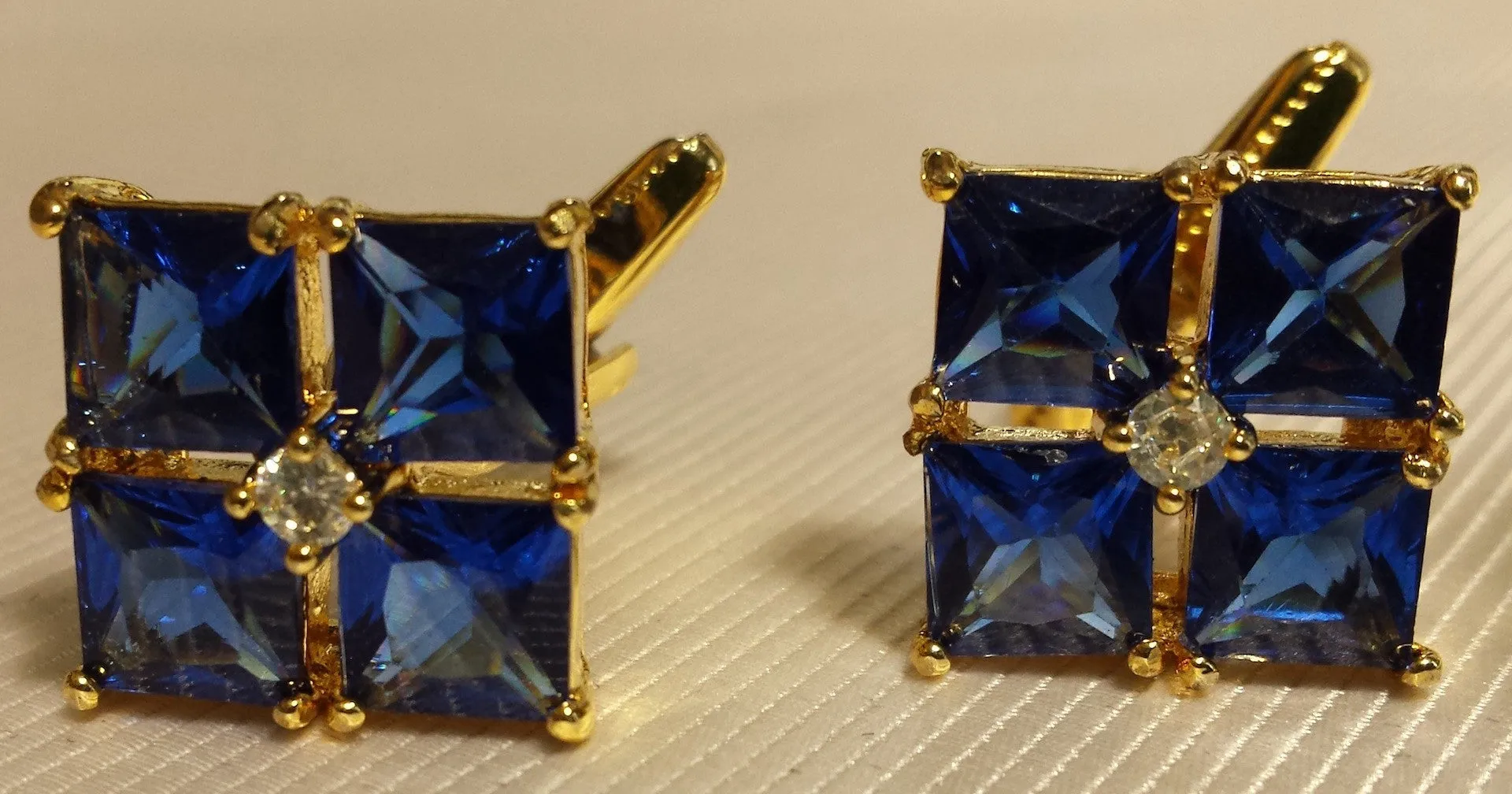 Blue Crystal Flower Cufflinks
