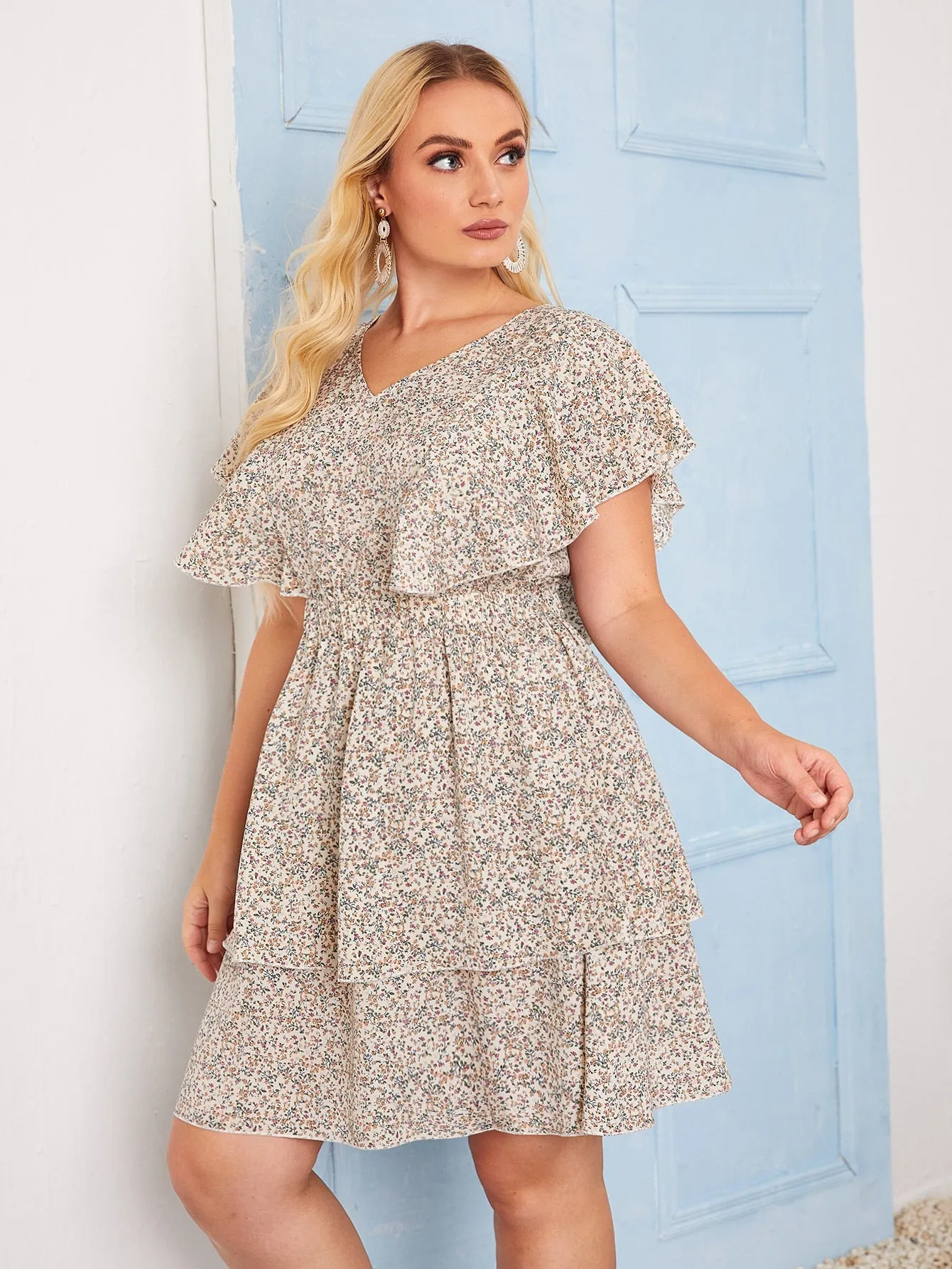 Boho Ditsy Floral Ruffle Short Sleeve V Neck Layered/Tiered High Waist Short Plus Size Dress