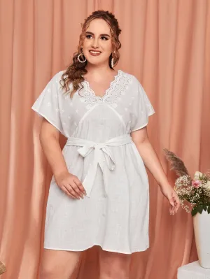 Boho Plain Eyelet Embroidery Short Sleeve V Neck Straight High Waist Short Plus Size Dress