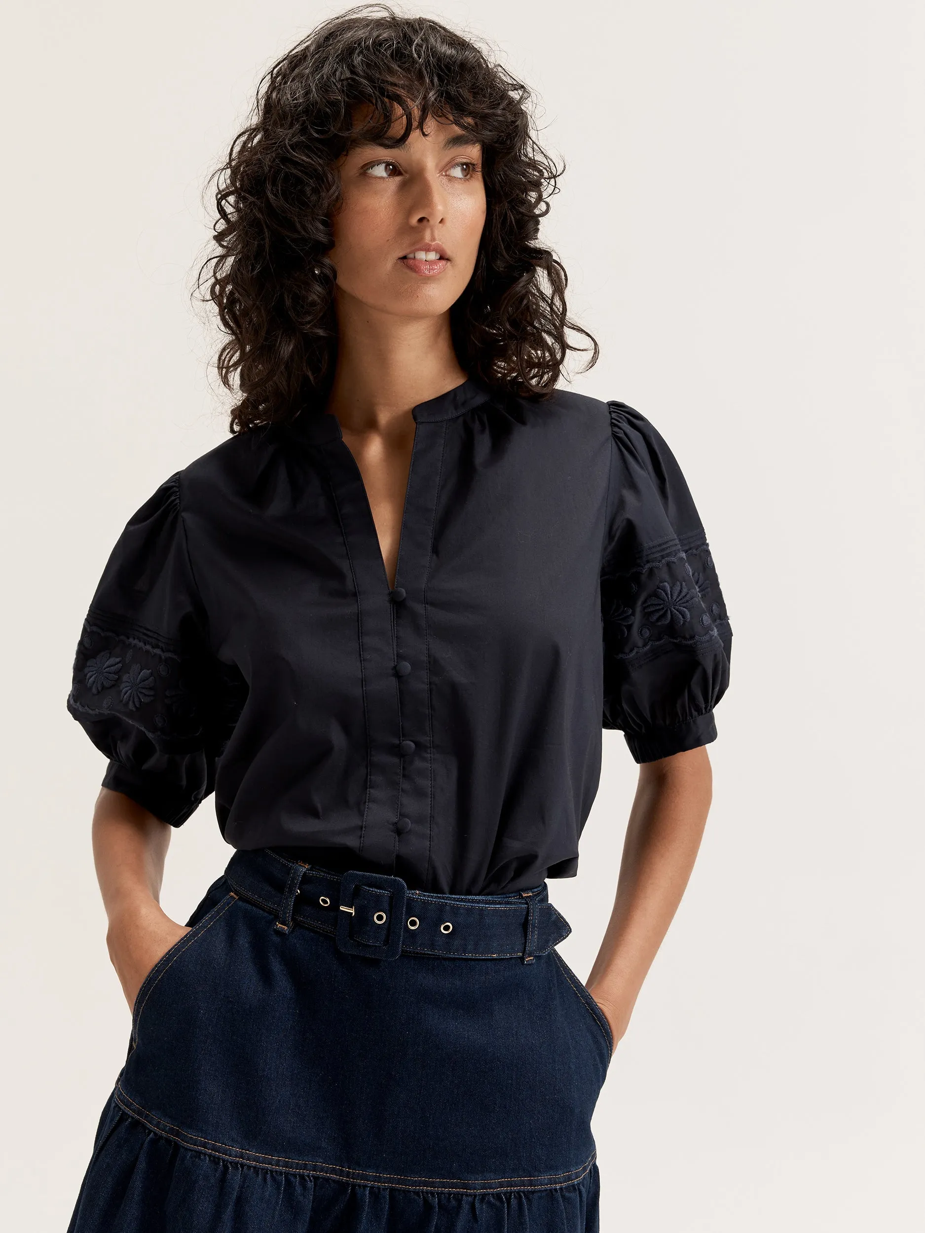 Smooth Interior Lining Bowline Blouse