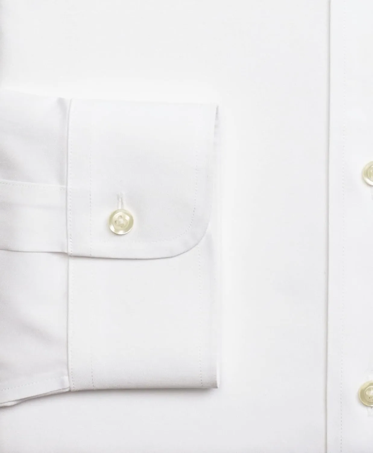 Brooks Brothers Men's Non-Iron Stretch Pinpoint Solid Ainsley Spread Collar Dress Shirt