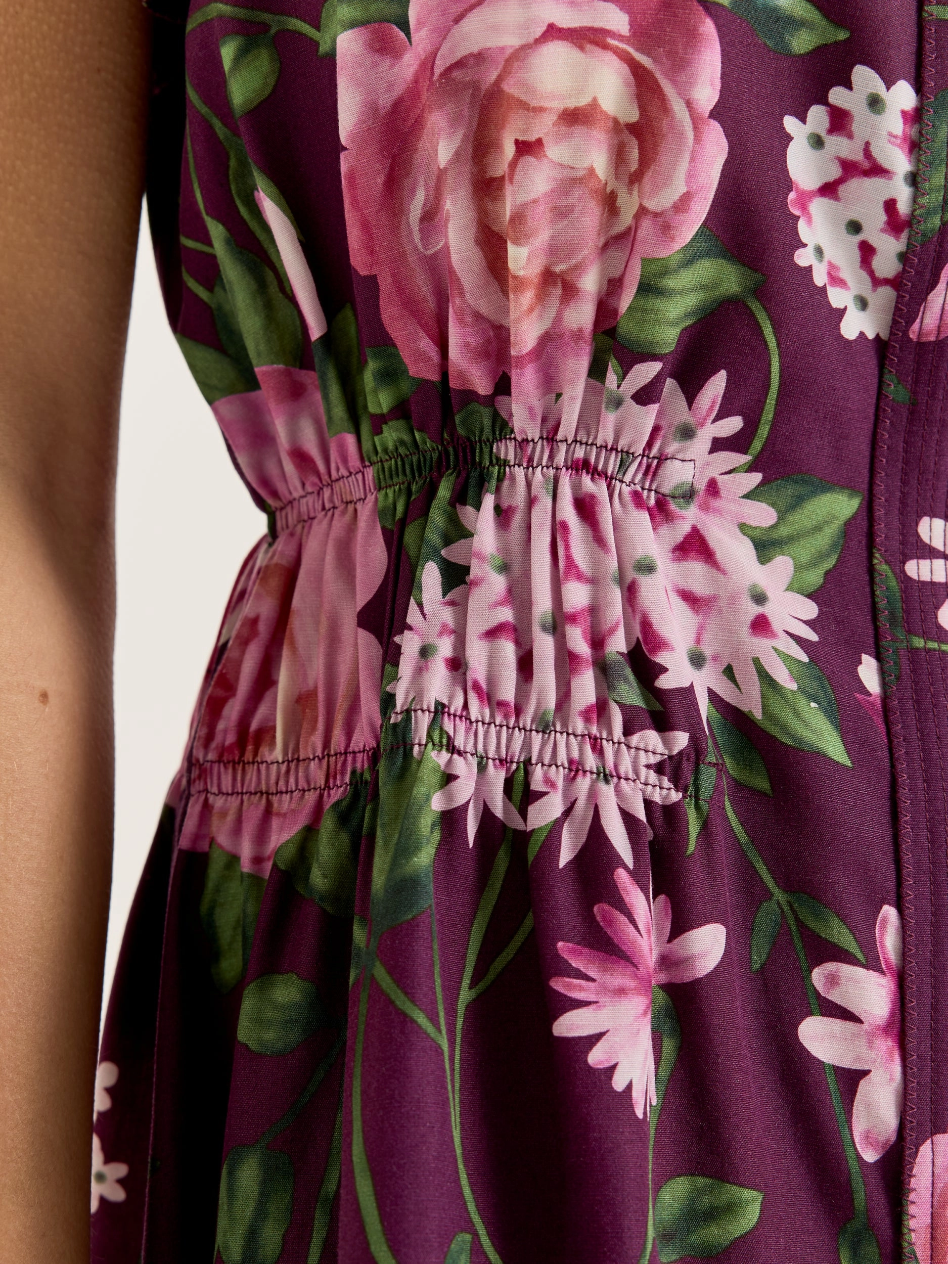 Halter-Neck Easy Mood Camellia Midi Dress