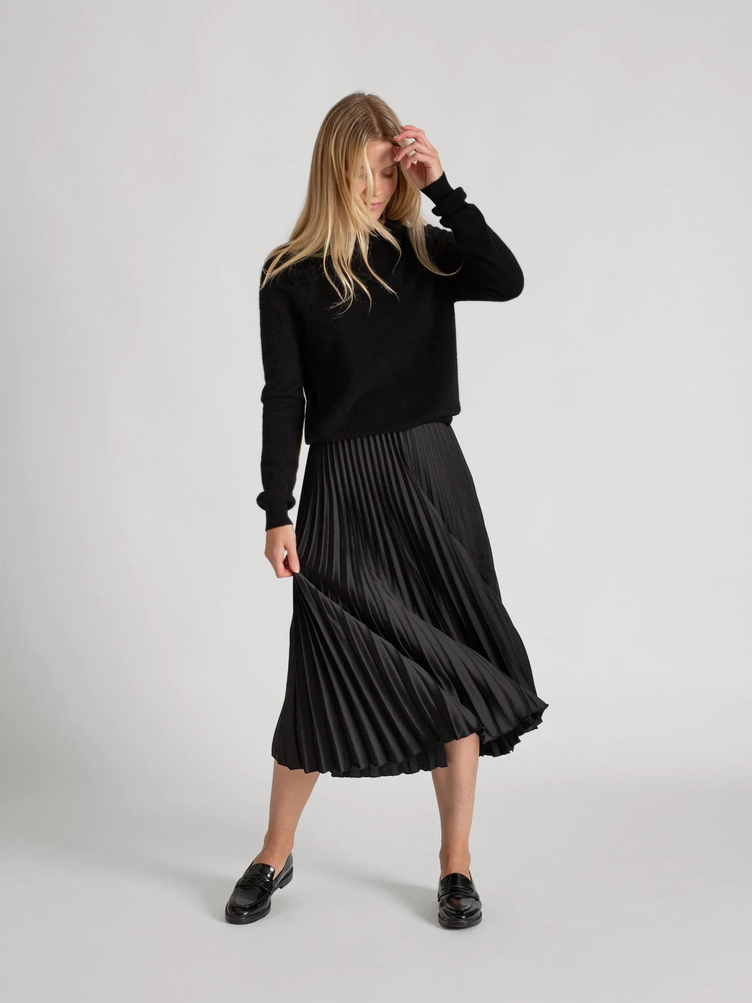 Cashmere sweater "Thora" - black