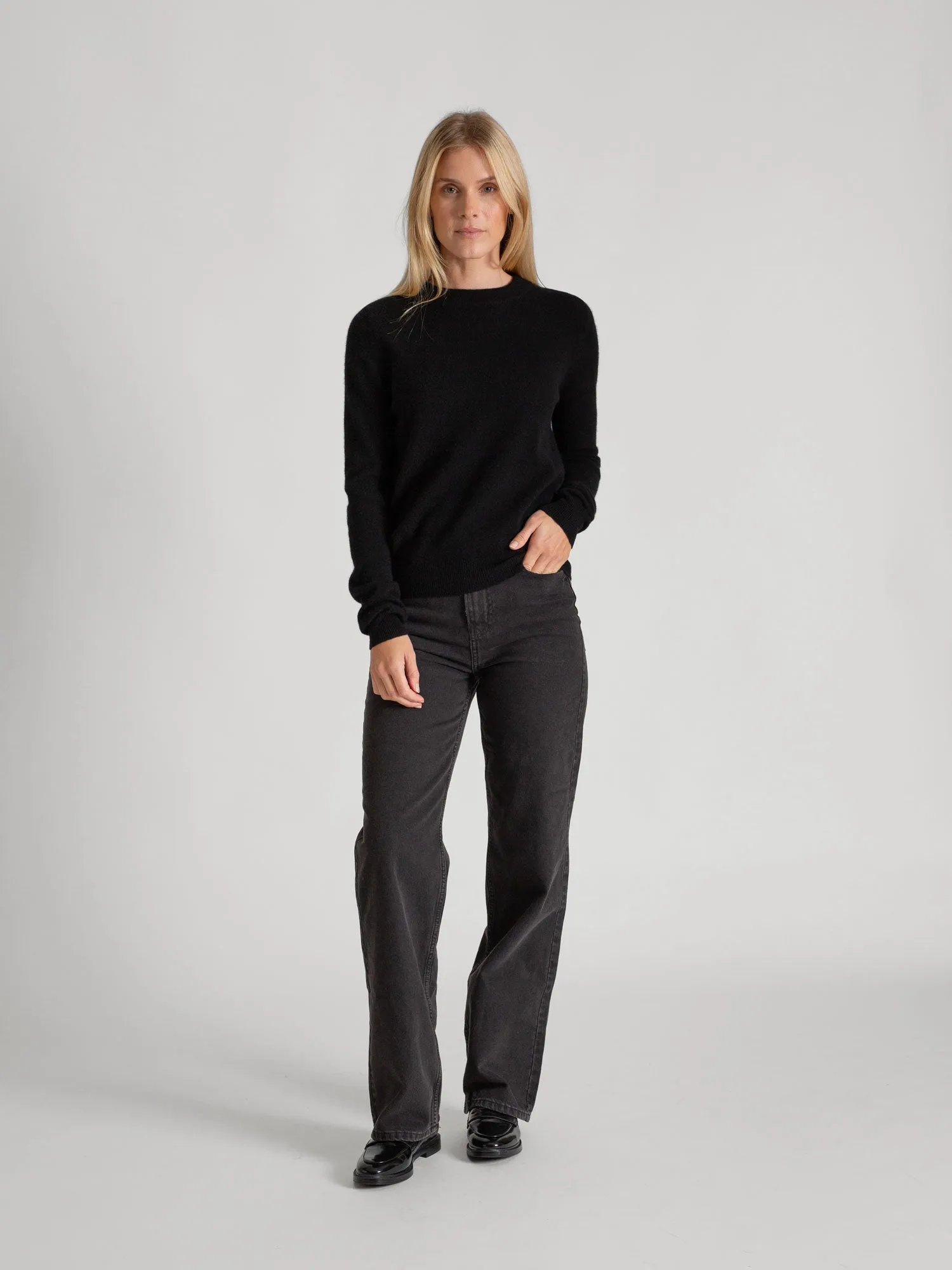 Cashmere sweater "Thora" - black
