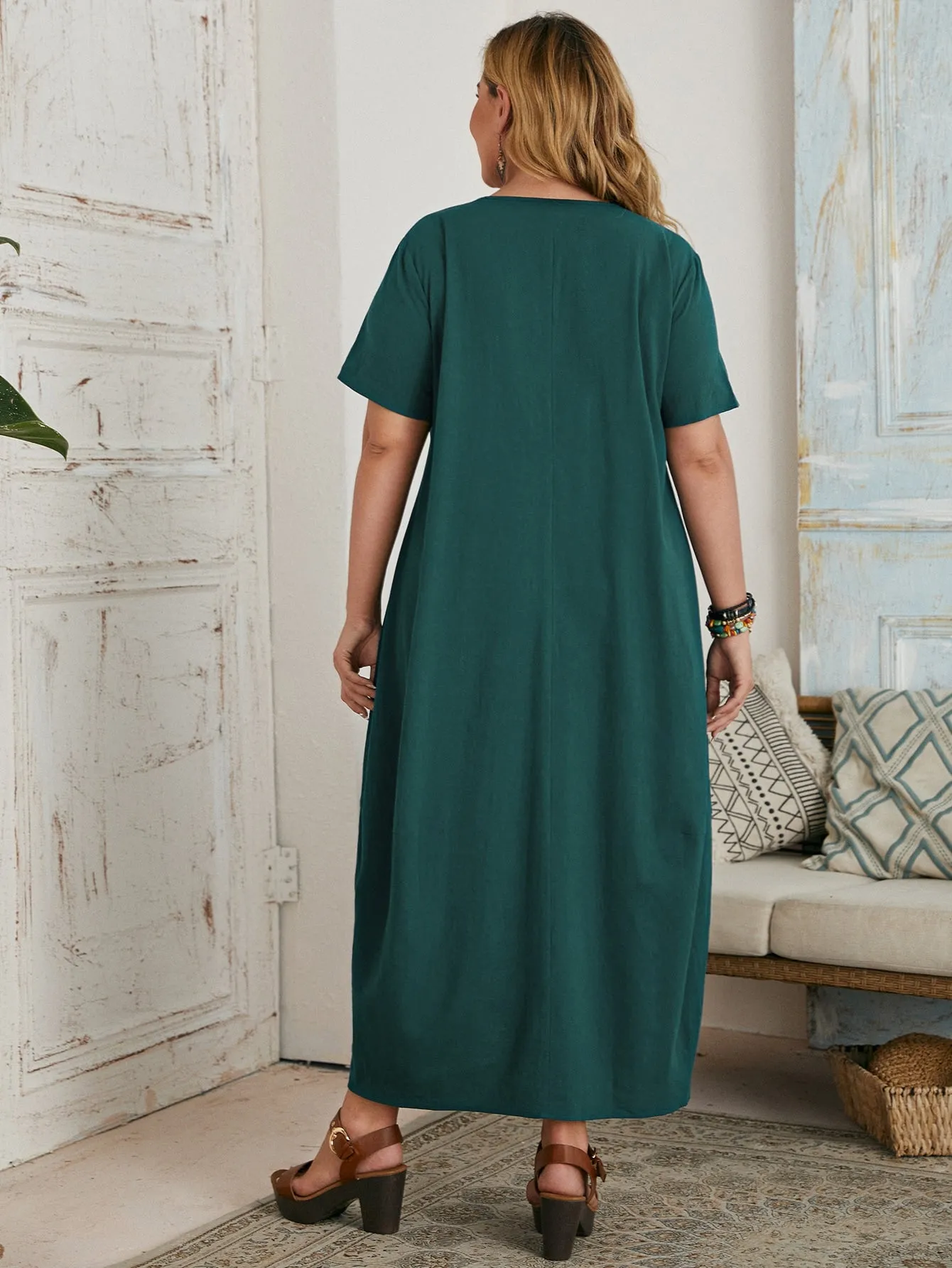 Casual Plain Short Sleeve Round Neck Straight Natural Long Plus Size Dress