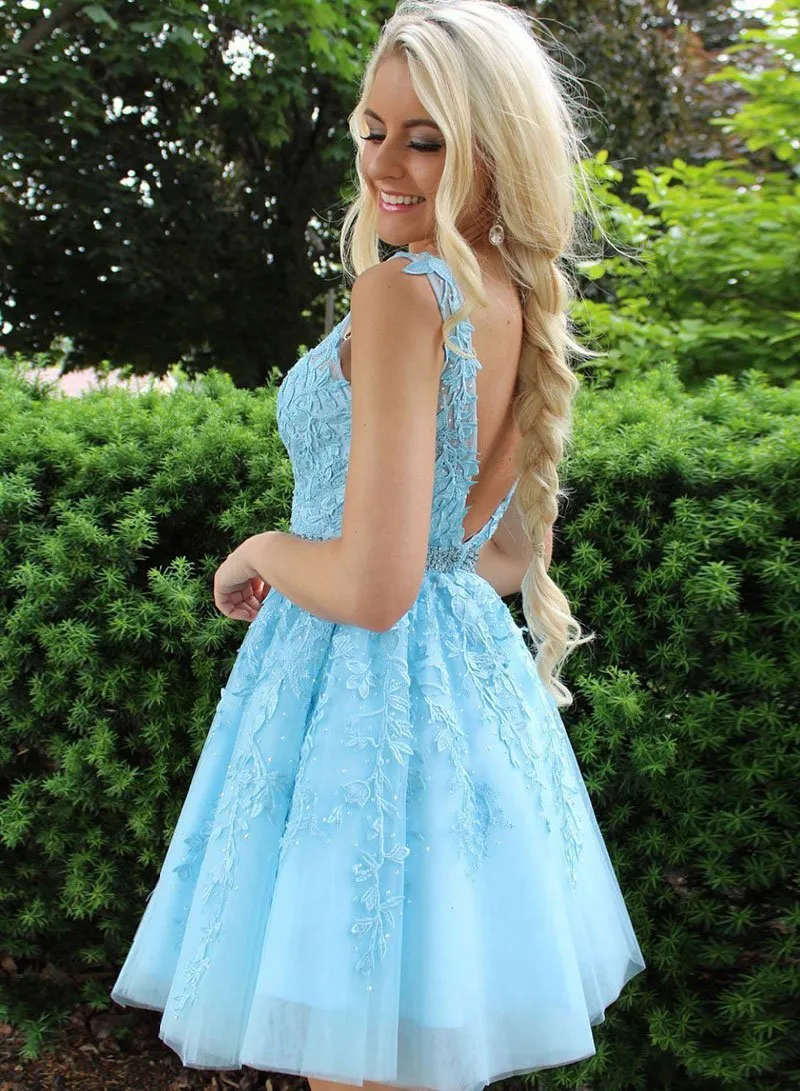 Chic Short A-Line Tulle Open Back Lace Homecoming Dress