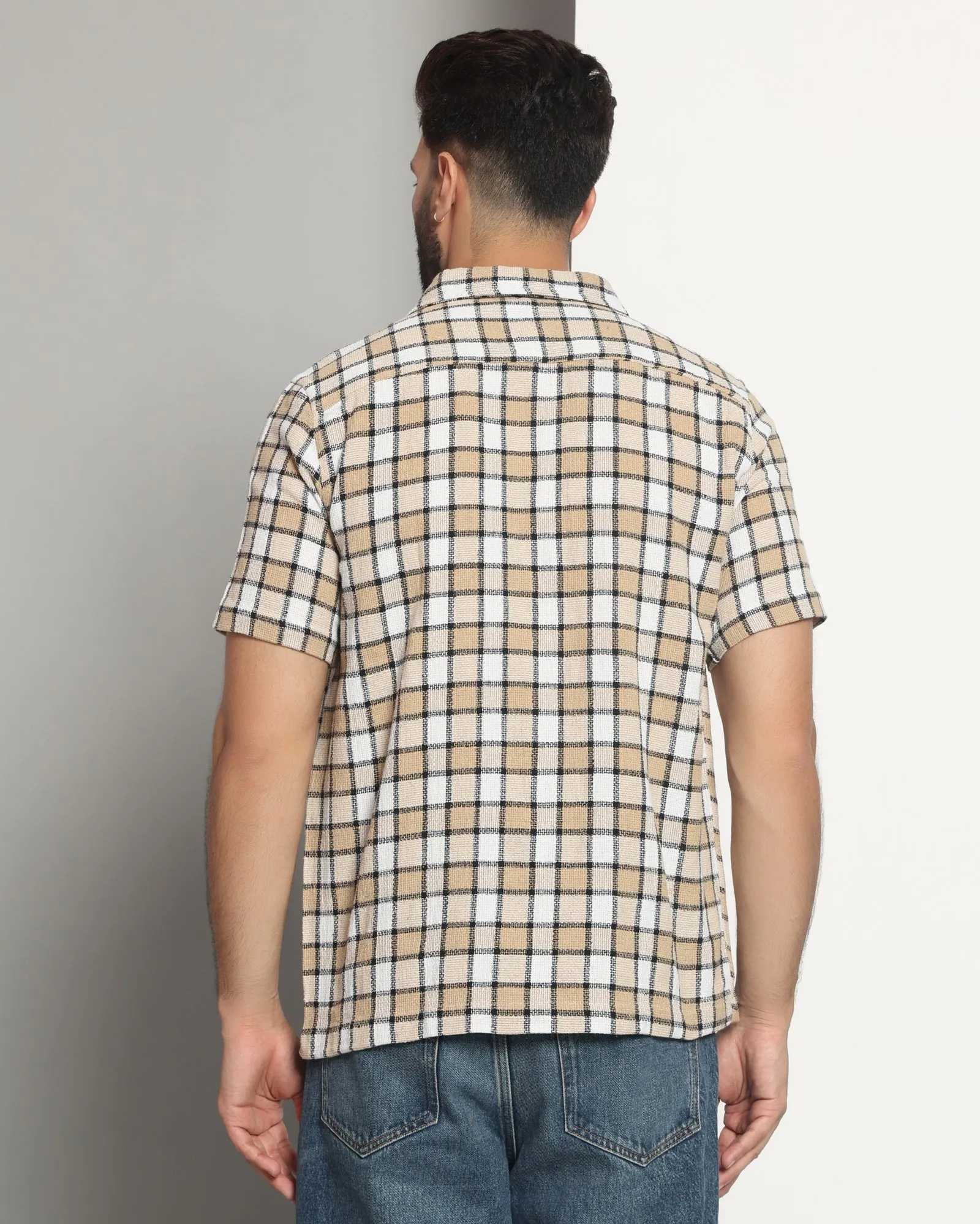 Chimpaaanzee Men Beige & Black Regular Fit Shirt
