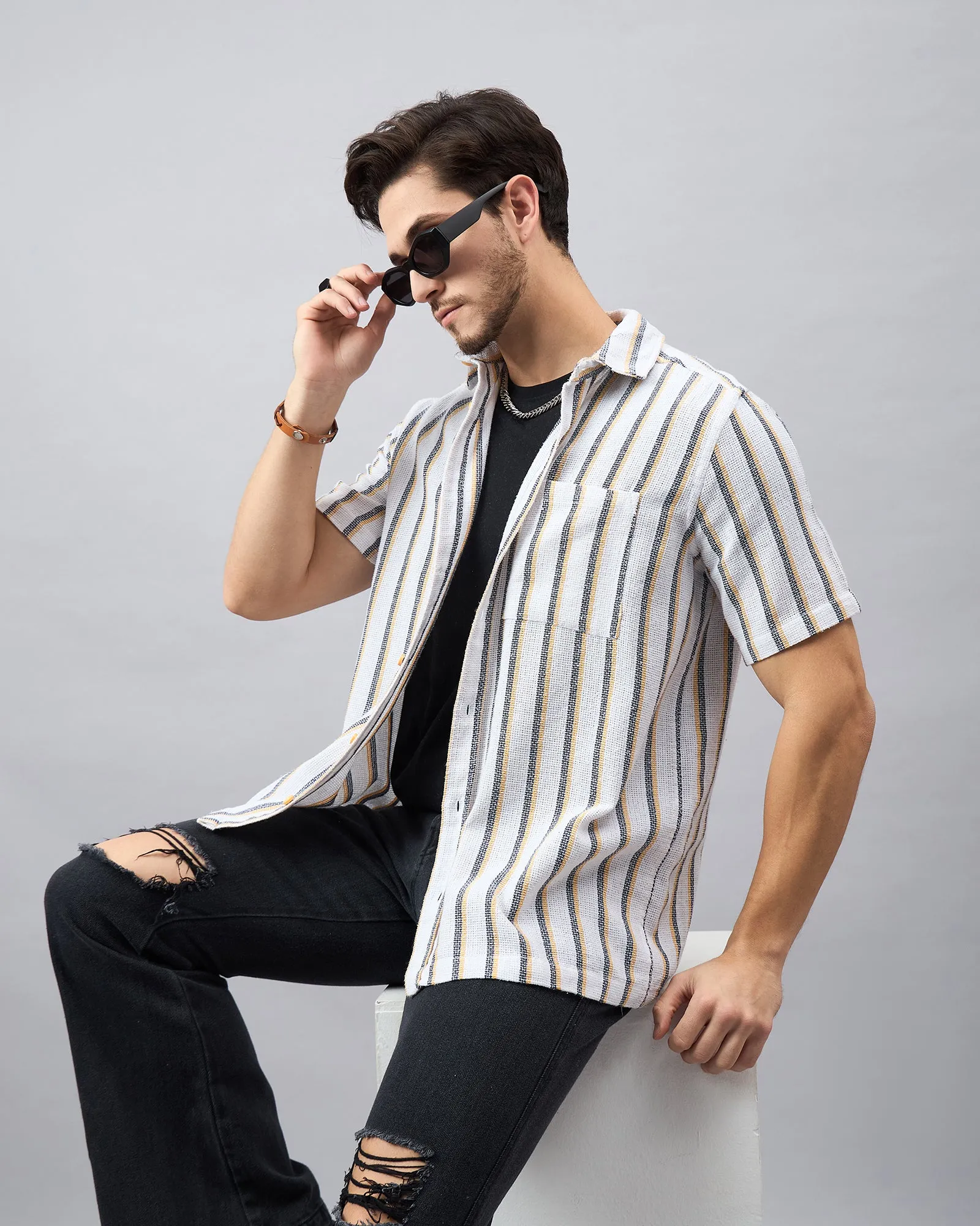 Chimpaaanzee Men White & Black Regular Fit Shirt