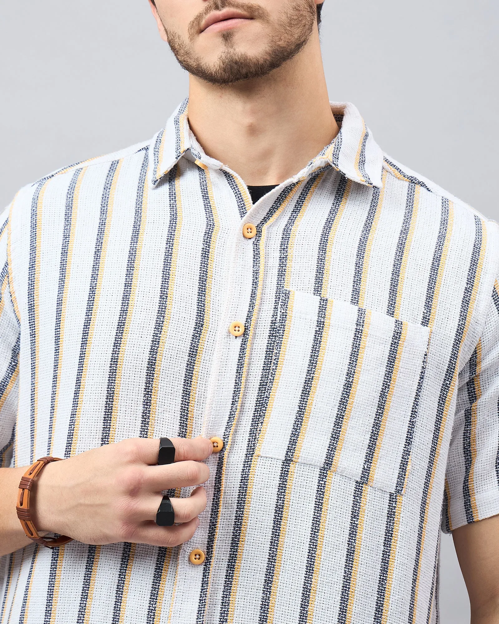 Chimpaaanzee Men White & Black Regular Fit Shirt