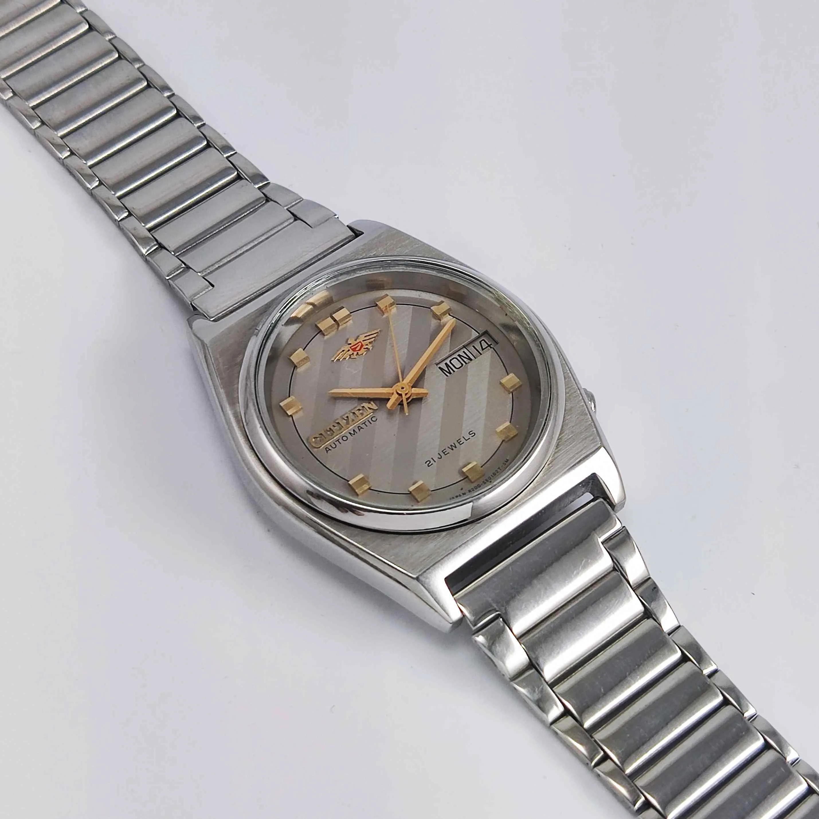 Citizen Automatic 8200A Gray Dial 21 Jewels Day Date Men's Mechanical Watch