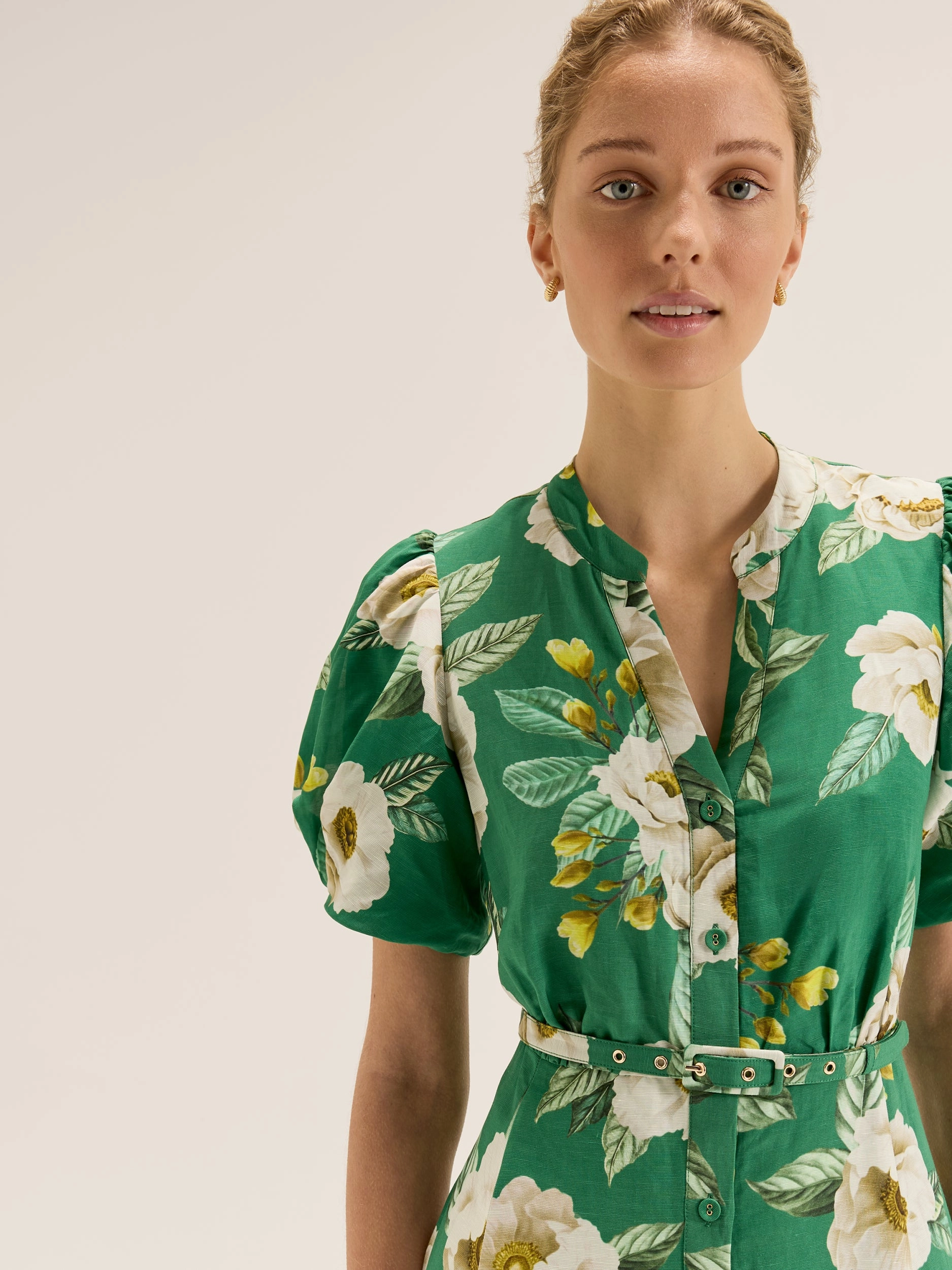 Minimal Fit Peony Shirtdress