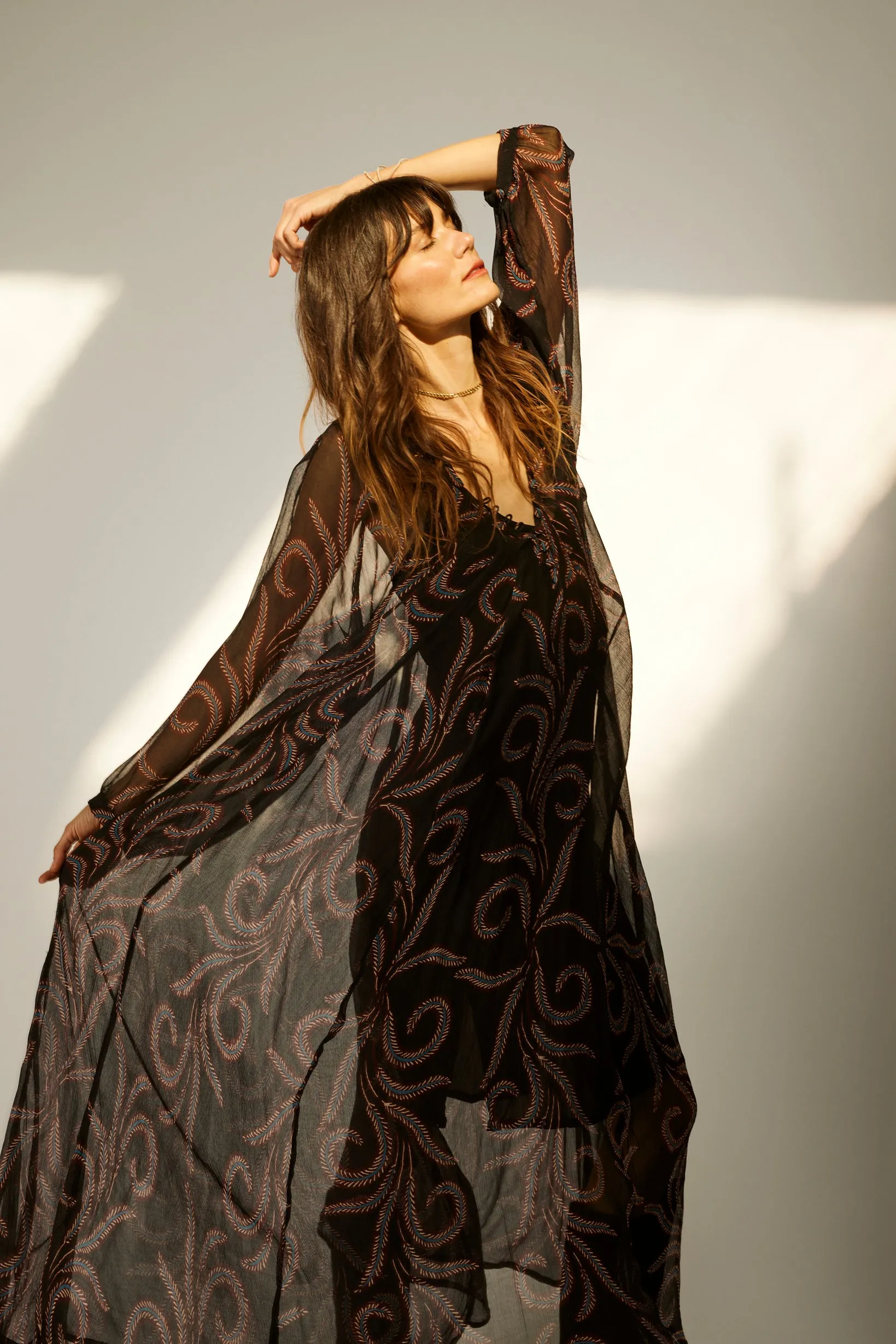 FIORE MAXI Durable Reinforced Shoulders Ribbed Trim Details