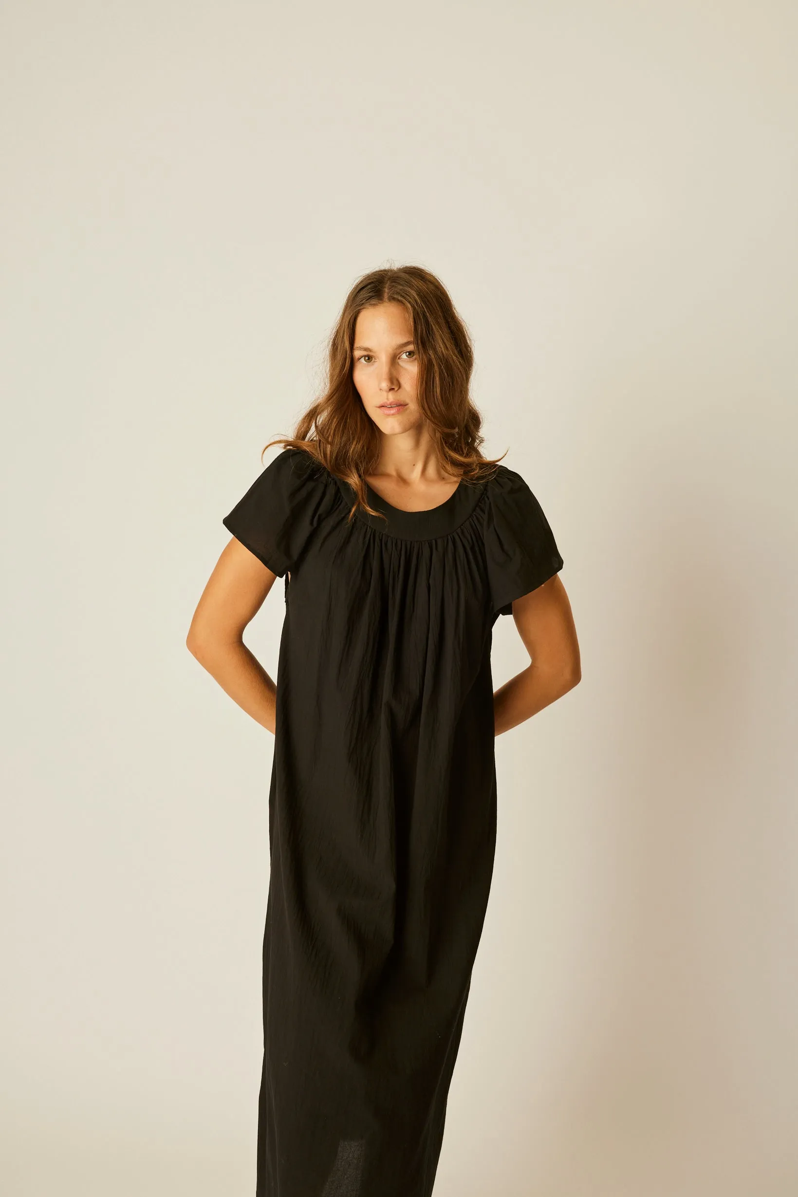 SIENNA DRESS Sleek Presence