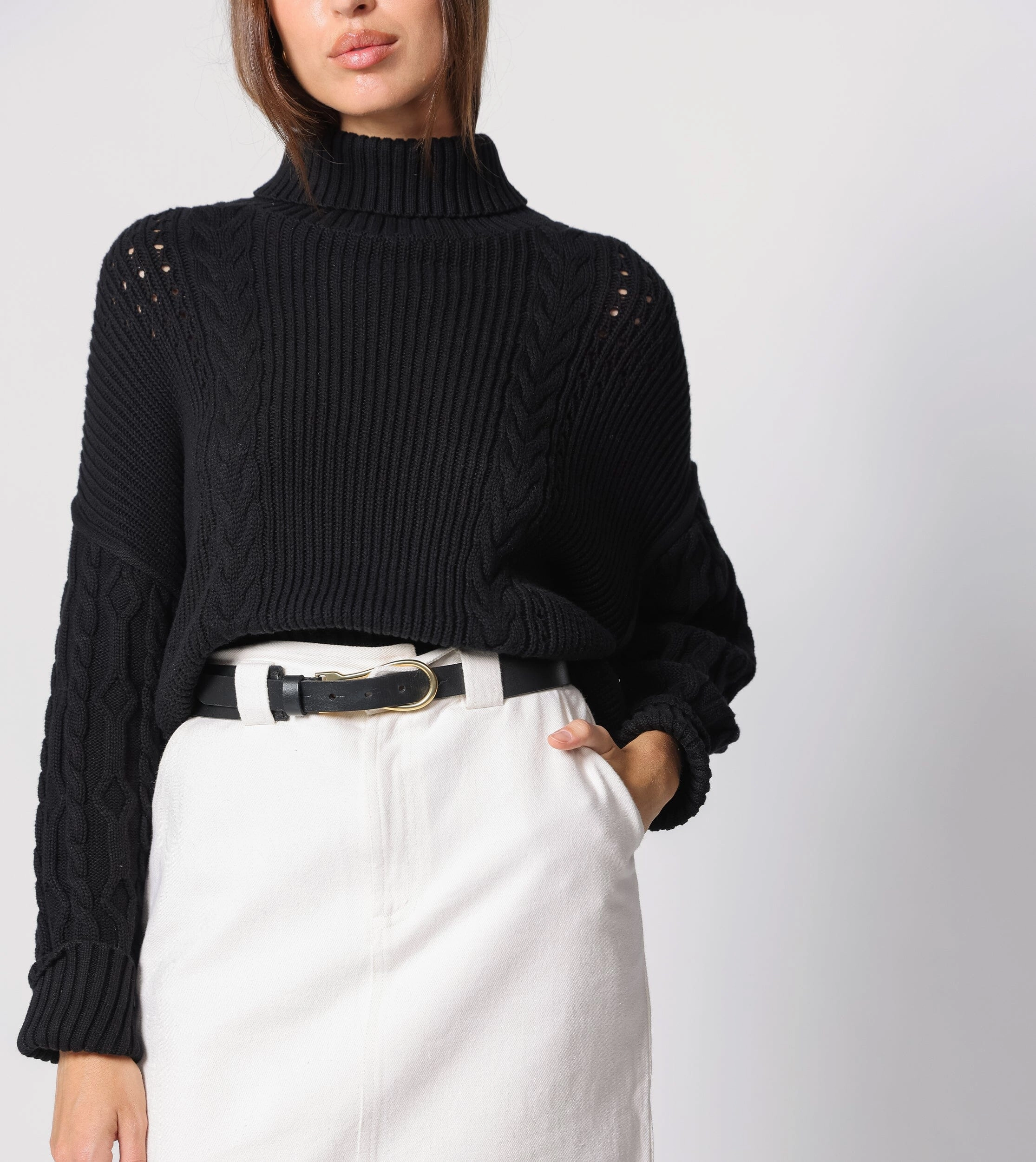 Serah Sweater | Black Classic Wearable