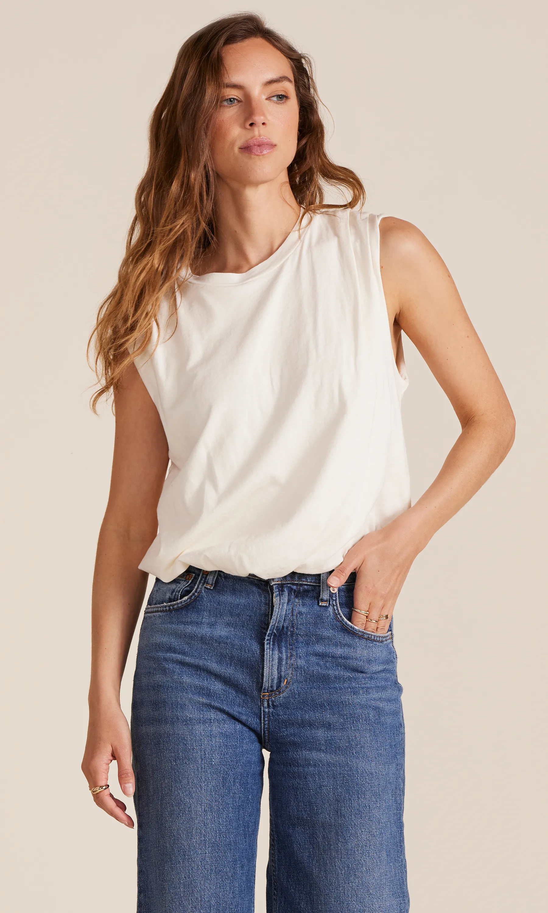 Crewneck Bubble Hem Tee Tear Resistant Reinforcement Compression Fit