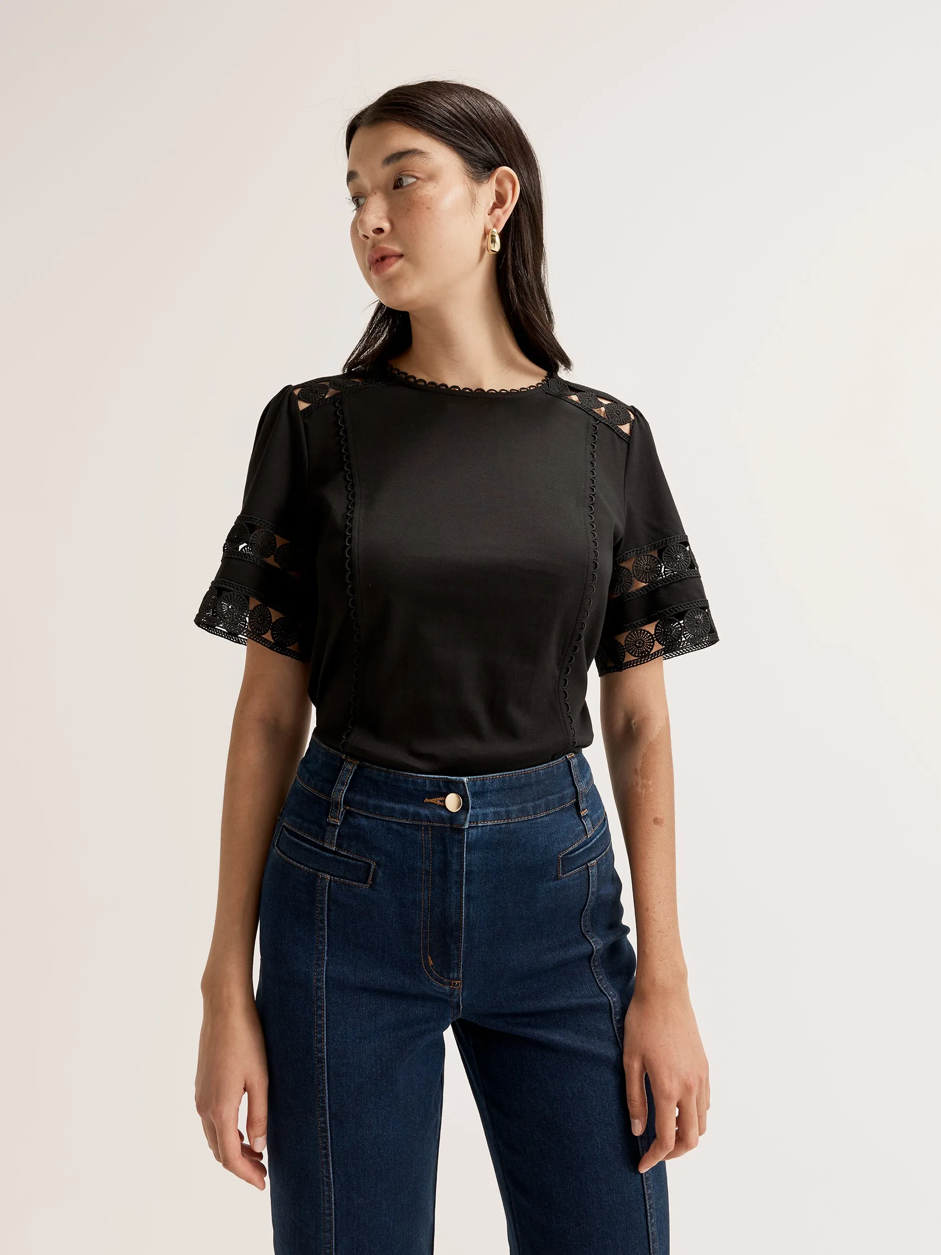 Wind Resistant Fabric Comfortable Cut Daphne Top