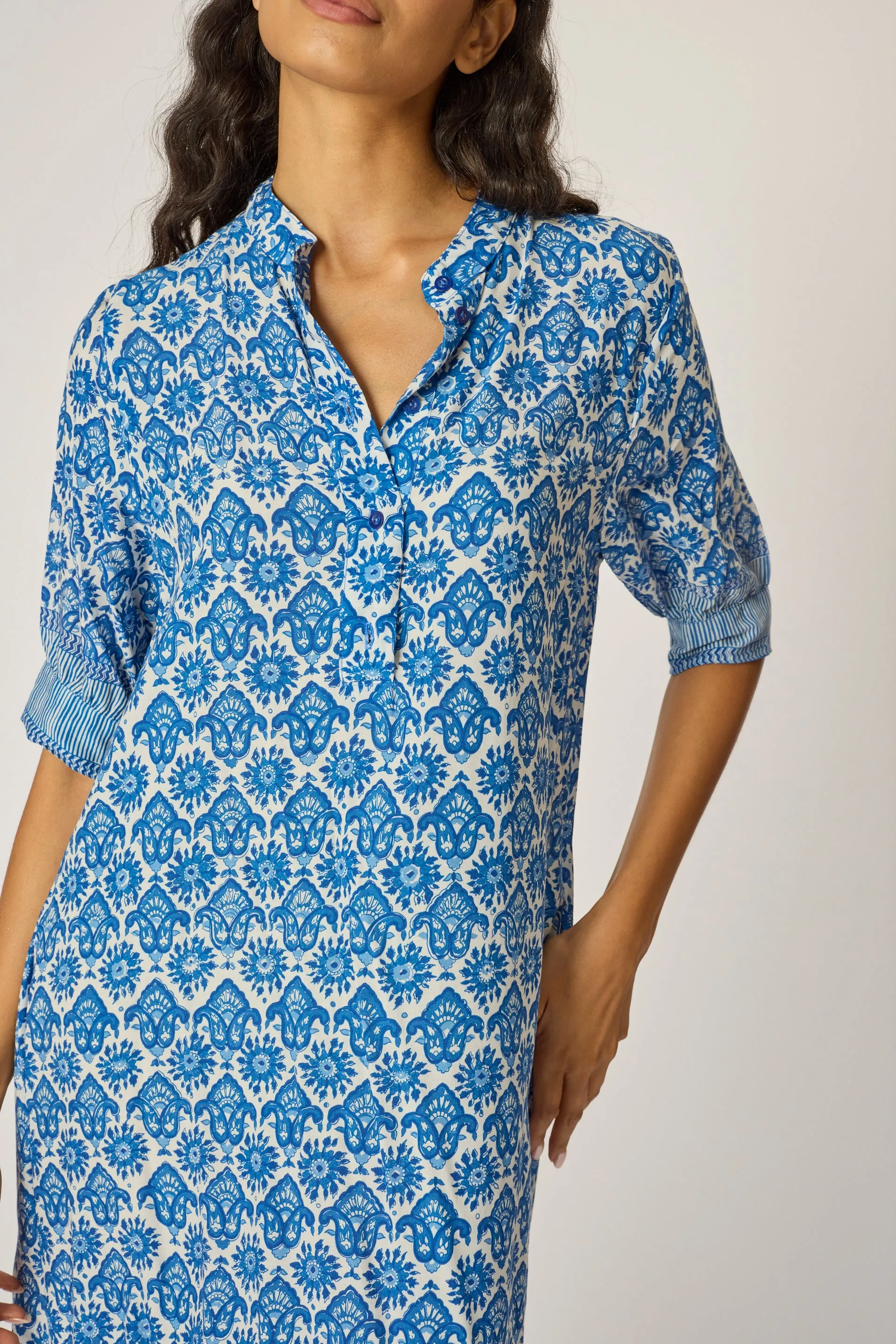 LULU DRESS Everyday Layers Flared shape