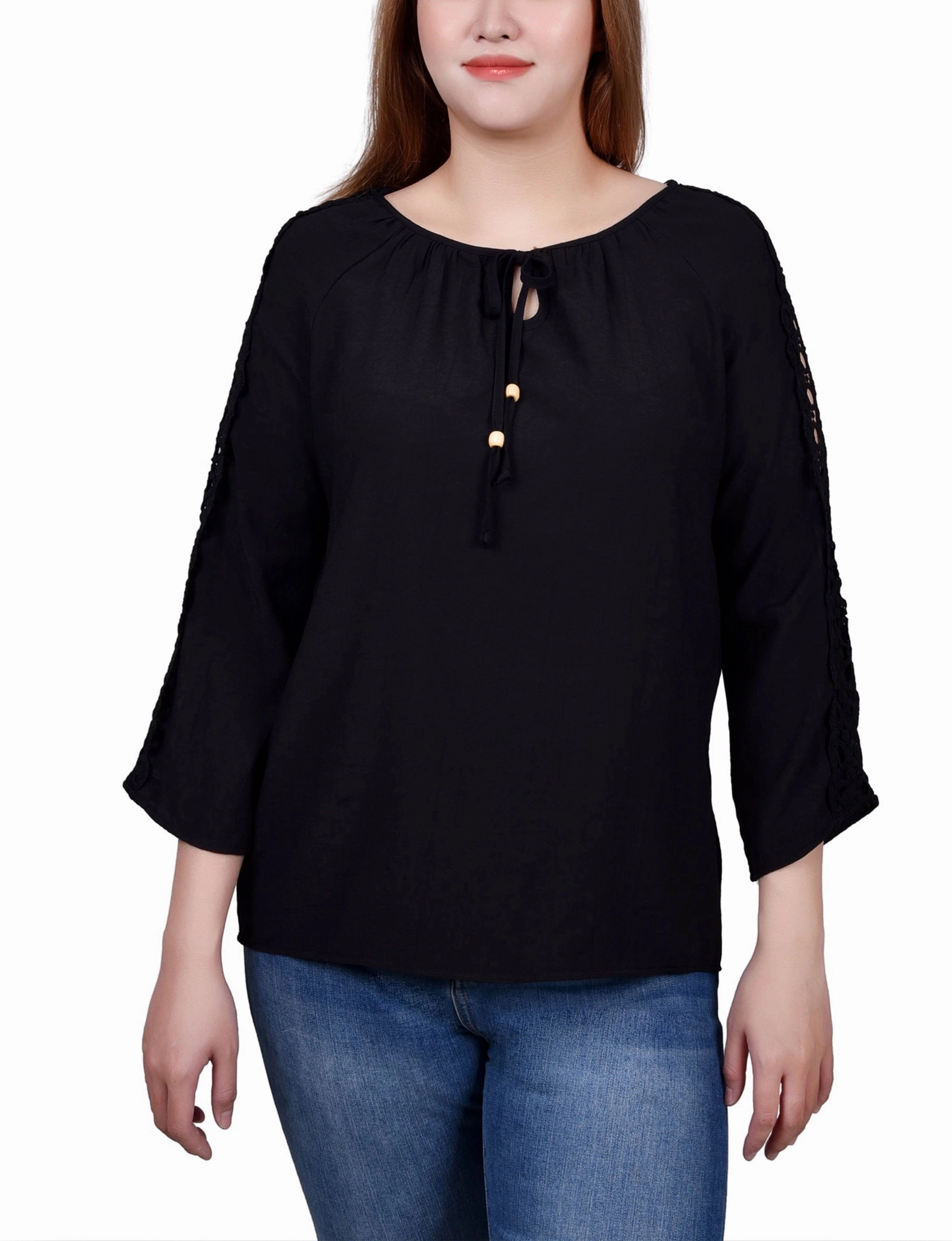 Minimalist Silhouette 3/4 Sleeve Crochet Detail Blouse