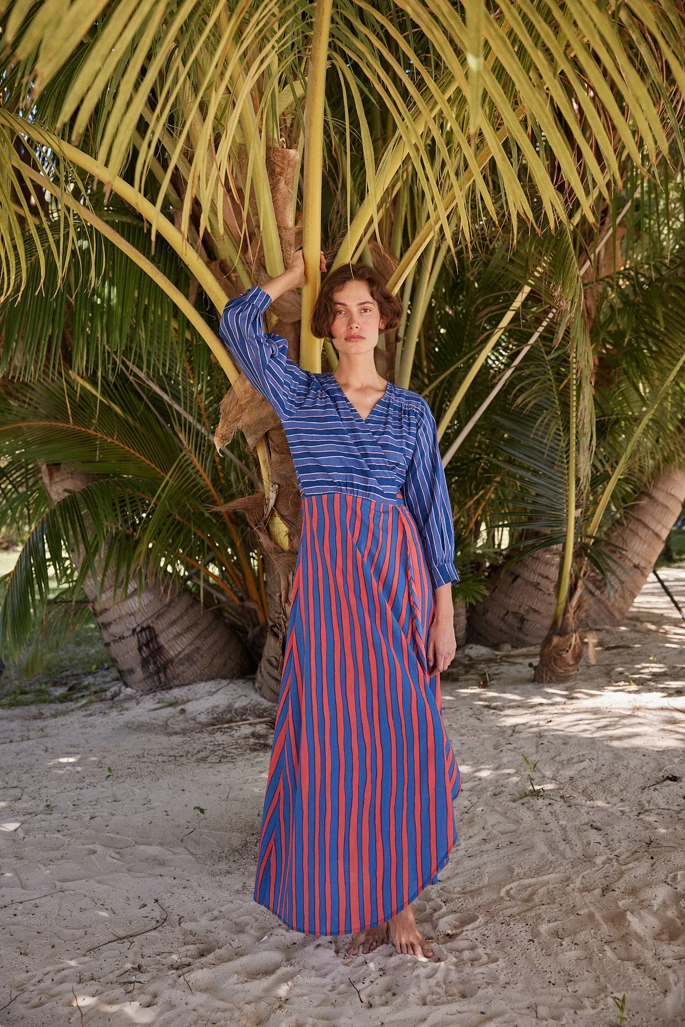 KATE LONG SLEEVE MAXI Simple Elegance