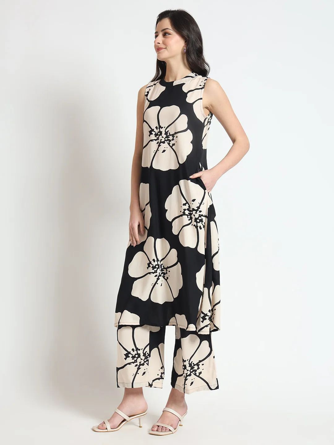 Divena Black Floral Print Rayon Fabric Straight Kurta with Pant