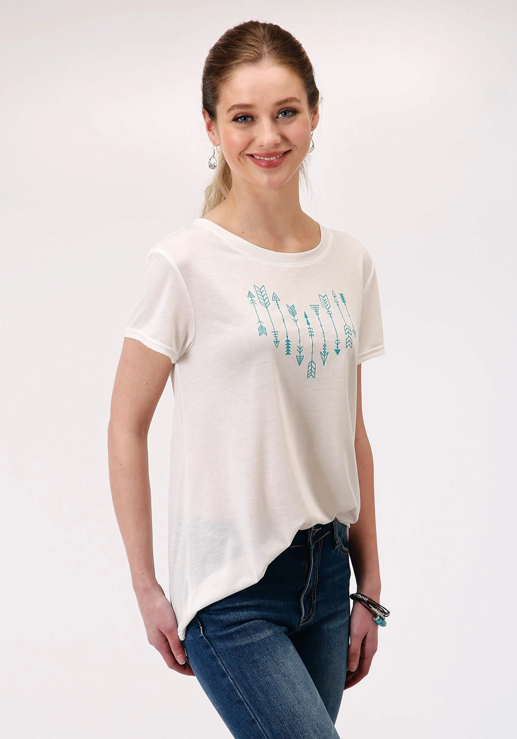 Bold Statement Smart Design Roper Womens Cream Poly/Rayon Arrow Screenprint S/S T-Shirt