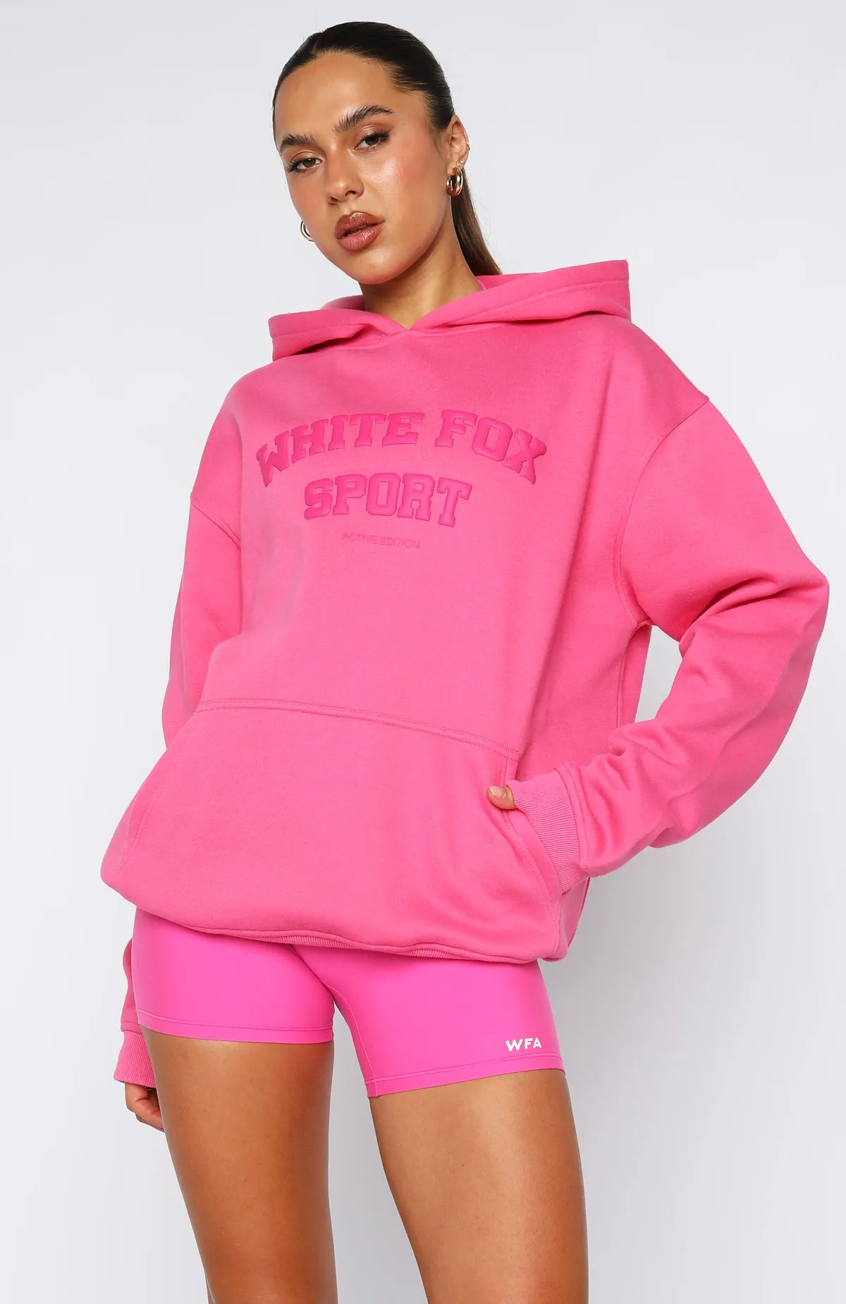 Winning Team Oversized Hoodie Bubblegum AntiOdorTreatment SweatAbsorbent