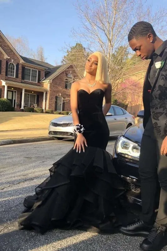Elegant Black Sleeveless Sweetheart Mermaid Prom Dresses