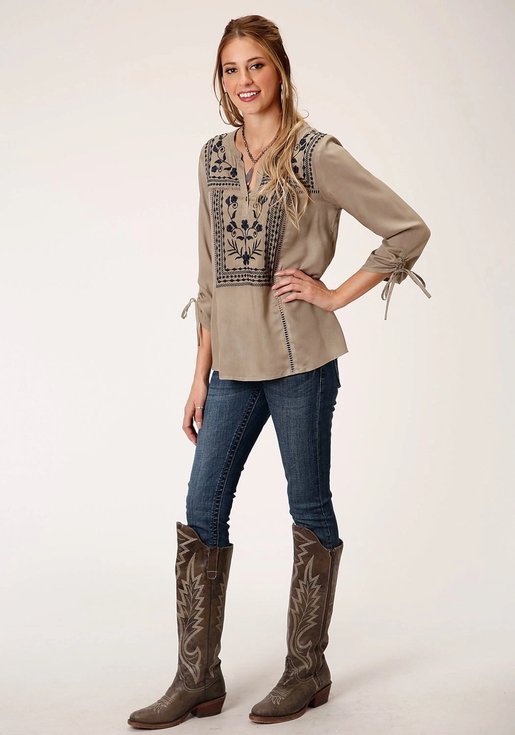 Roper Womens Green Rayon/Nylon Open Work S/S Blouse Mountain Escape Fashion Forward Design