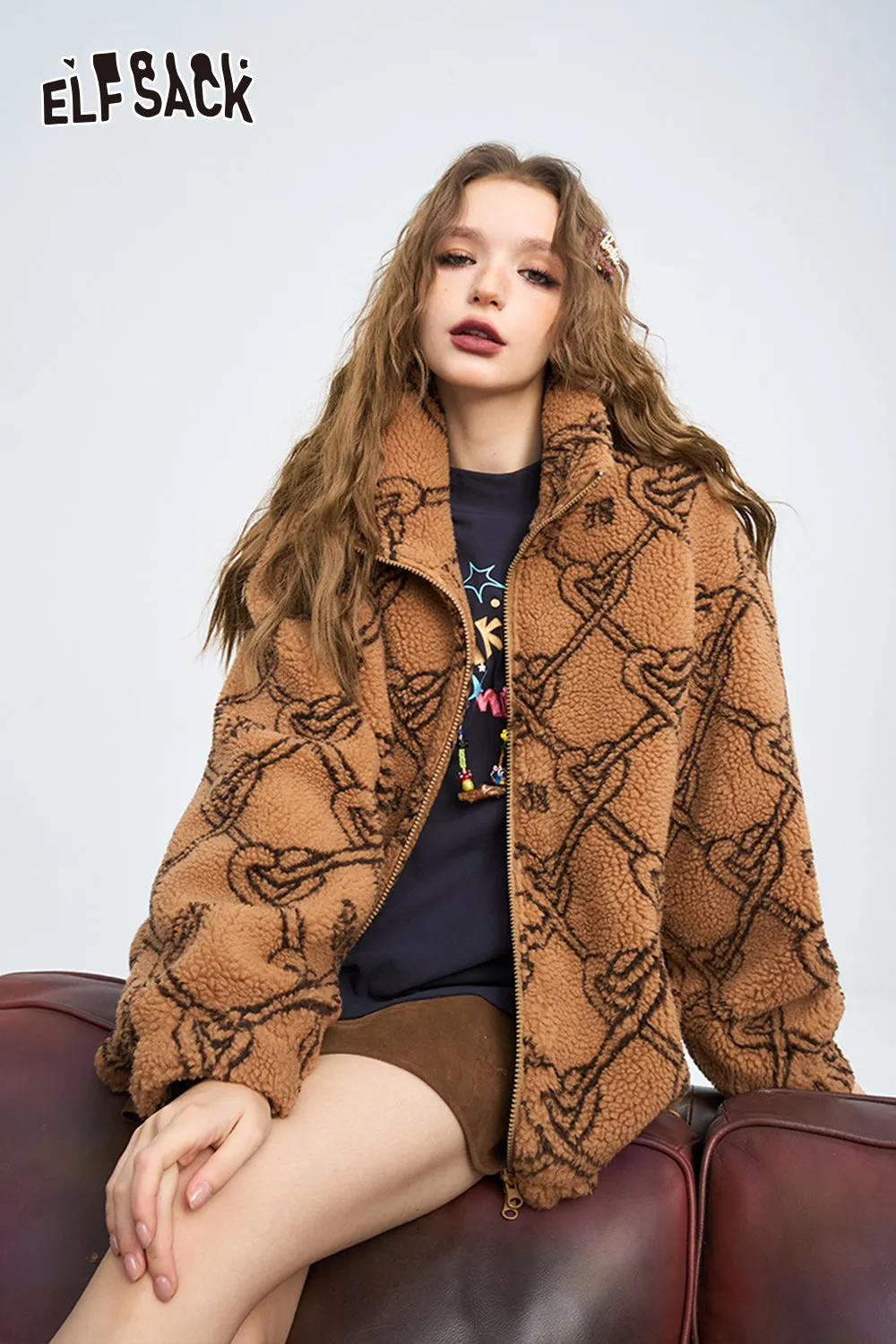 ELFSACK 2024 Winter New Arrivals Retro Sweet Knitted Jacquard Imitation Plush Winter Coat for Women