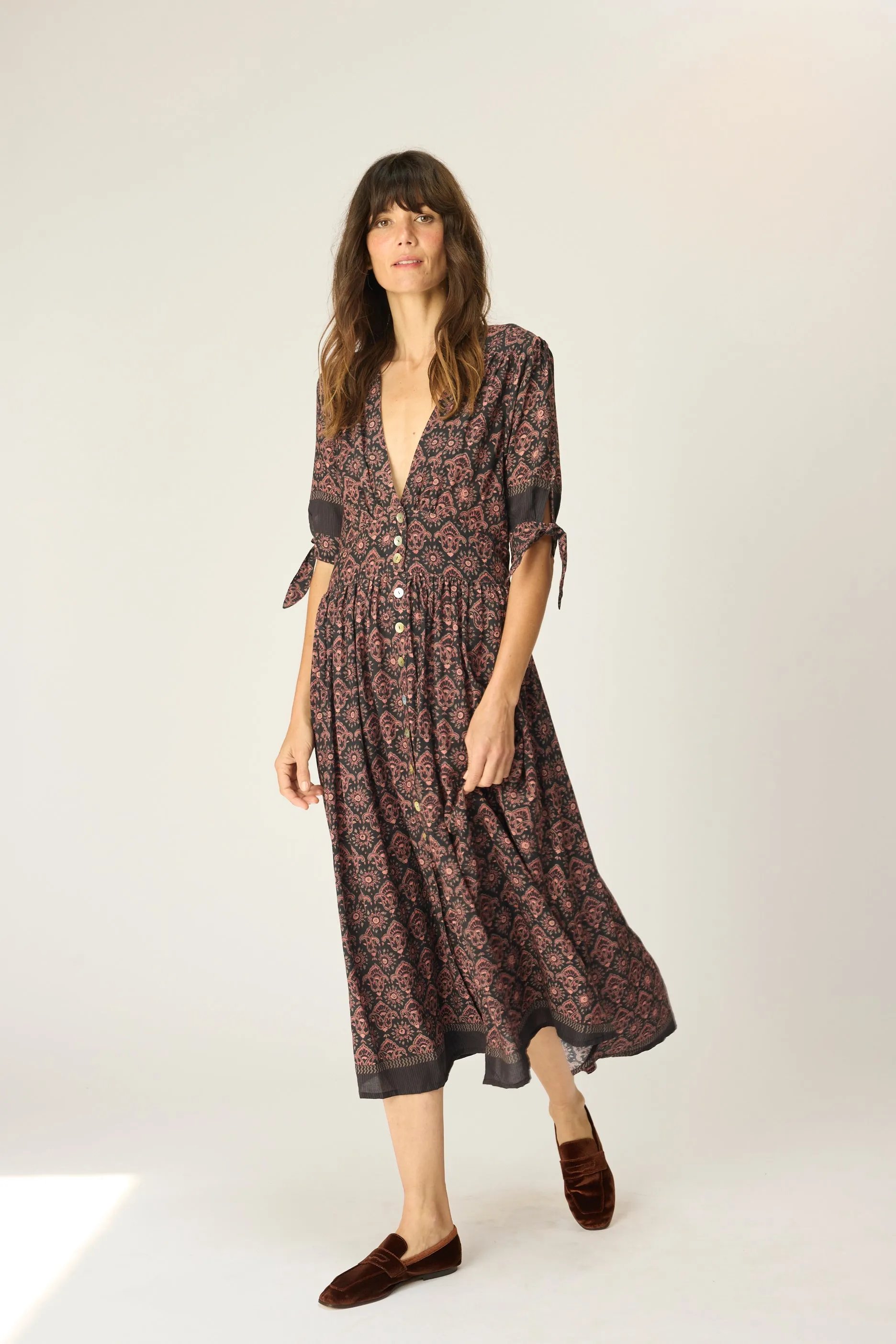 LAYLA DRESS Modern Waist Design Silky Shape