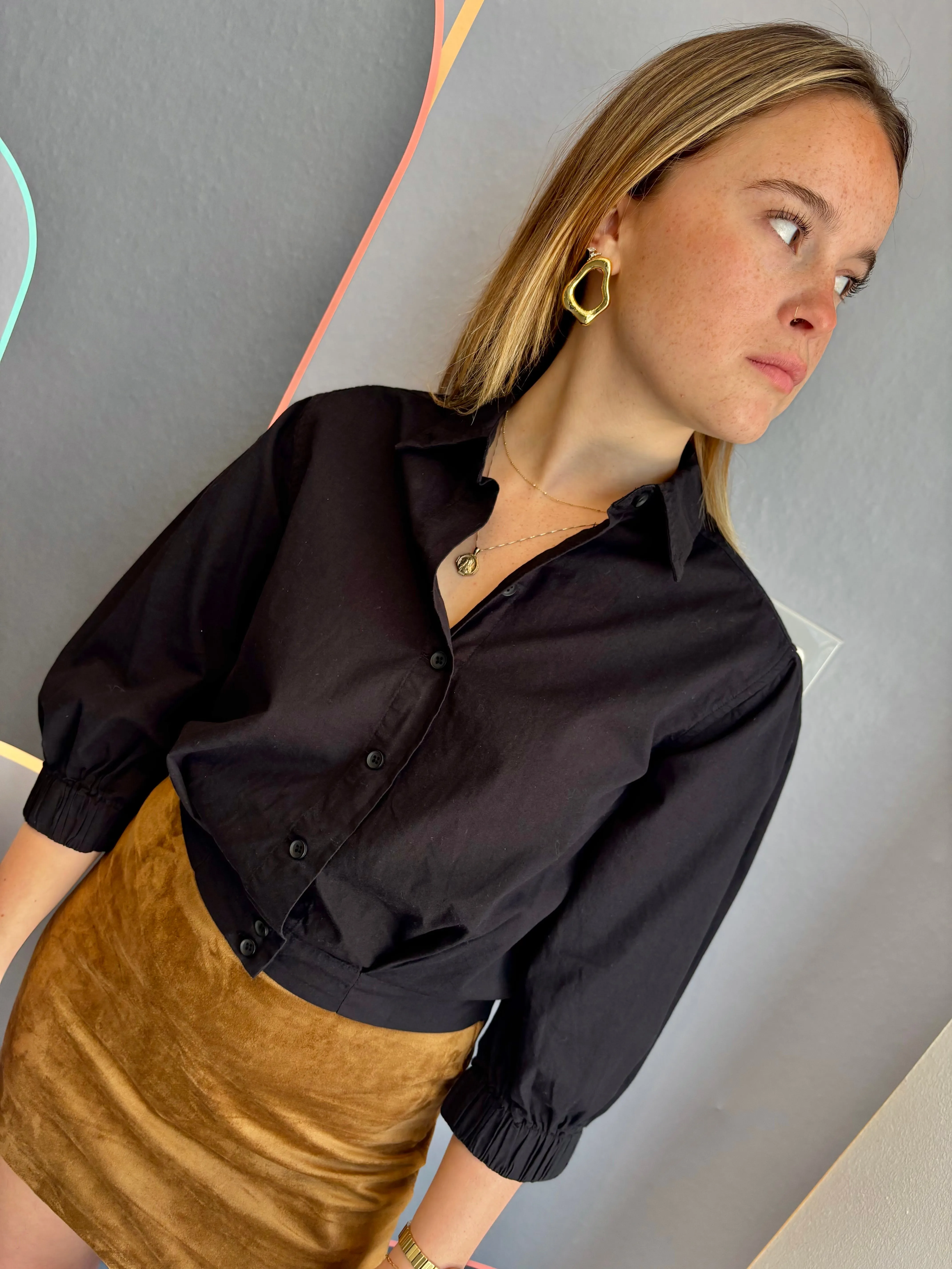 DoubleStitching Cropped Button Front Puff Sleeve Top