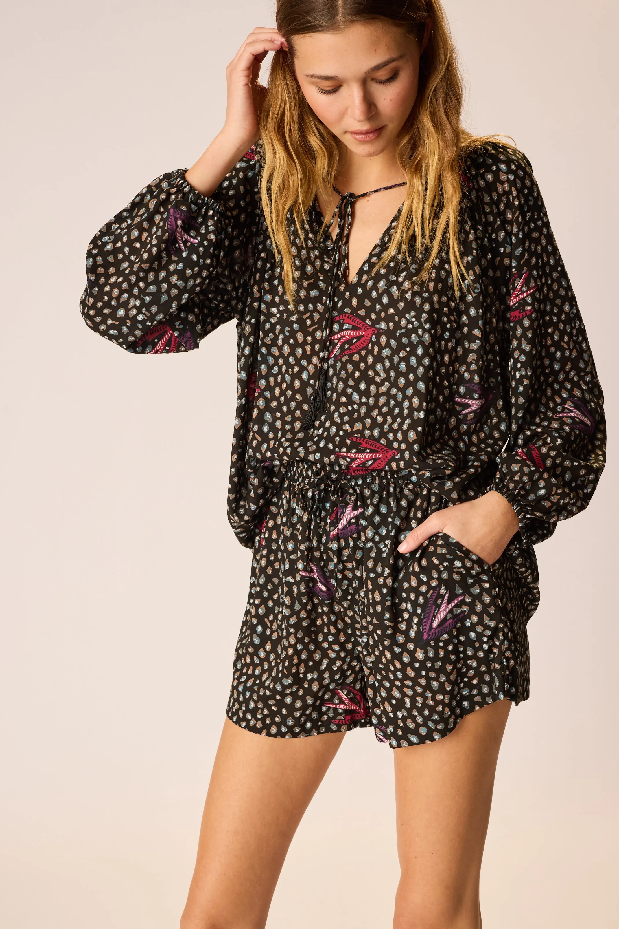 JASPER SHORT Soft Lines Comfy Texture