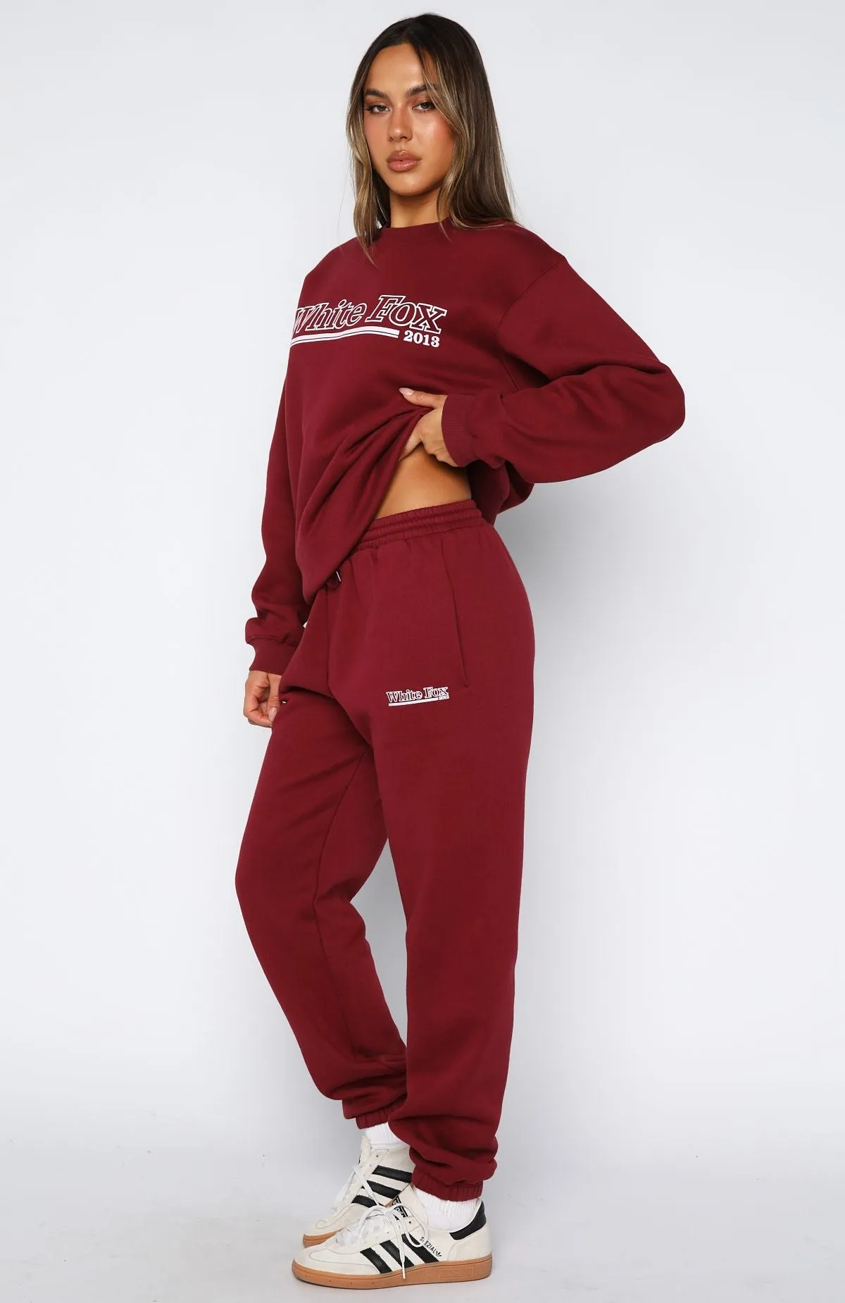 Oversized Collar Style 3D Knitting Technology No Hesitation Sweatpants Burgundy