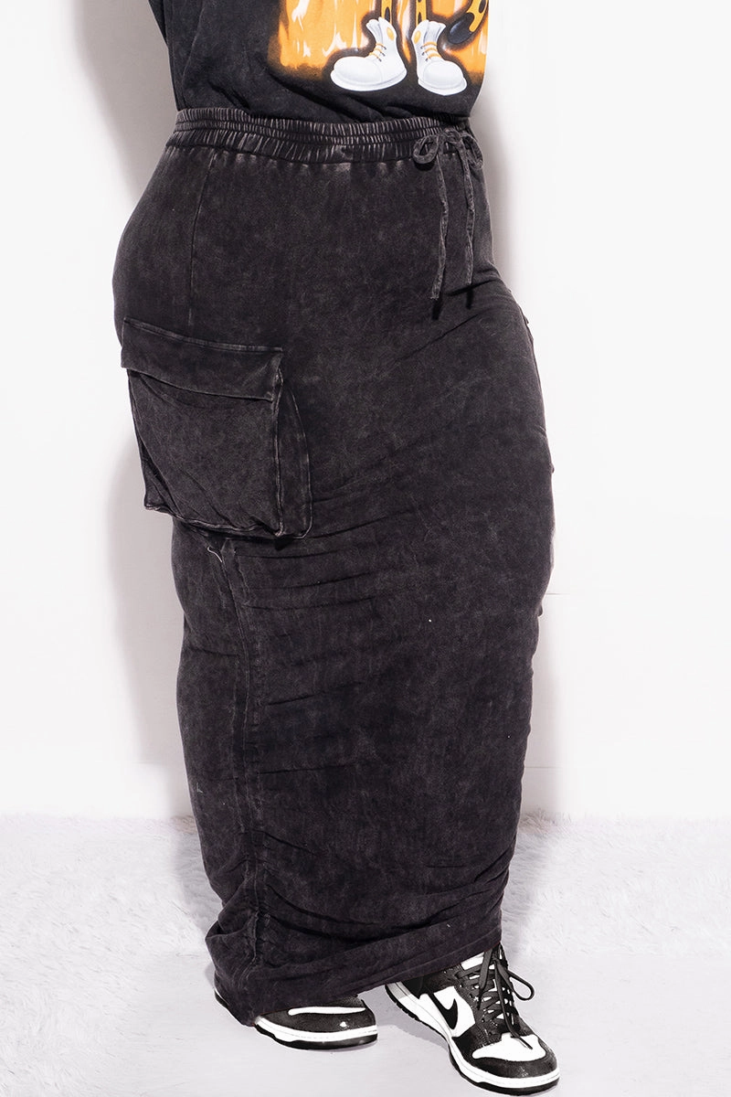Simple Silhouette Final Sale Plus Size Cargo Ruched Skirt in Black Mineralized Fabric