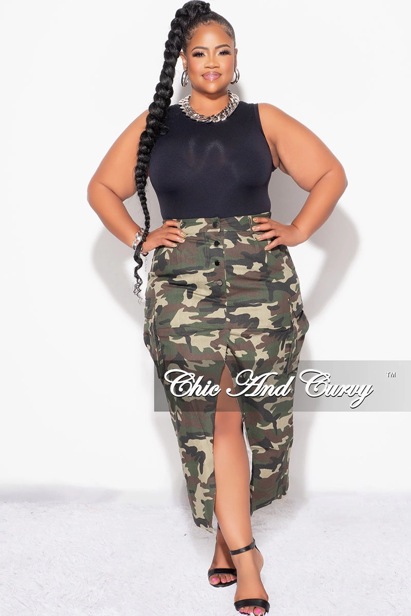 Final Sale Plus Size Cargo Skirt with Front Slit in Camouflage Print Urban Look