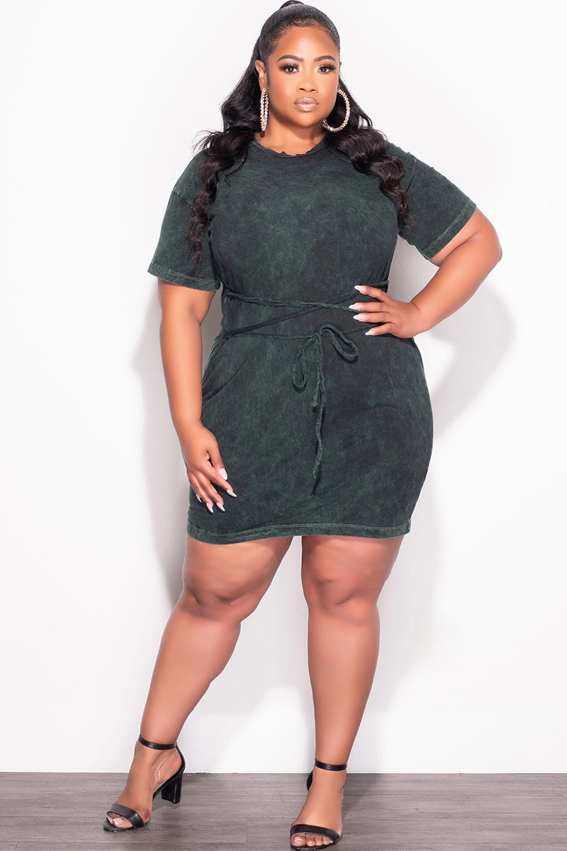 Compact Packability Final Sale Plus Size Lace Up Front T-Shirt Dress in Green