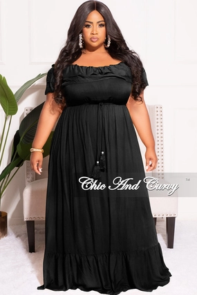Abrasion Resistant Panels Final Sale Plus Size Off the Shoulder Ruffle Maxi Dress in Black