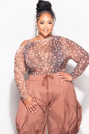 MultiPocketSystem Low Profile Waistband Final Sale Plus Size Off The Shoulder Sheer Top in Bambi Animal Print