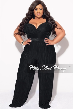 Breathable mesh lining Final Sale Plus Size Pleated Jumpsuit in Black