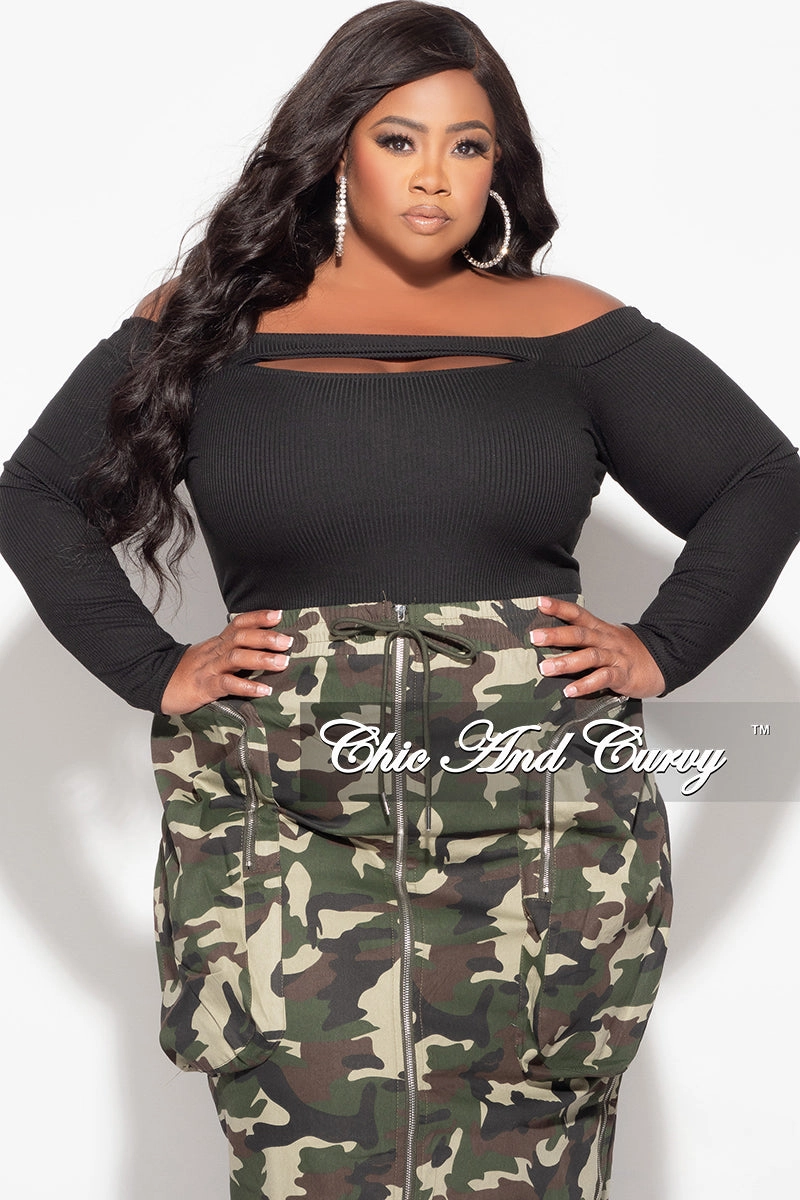 Final Sale Plus Size Ribbed Cutout Top in Black Easy Pack