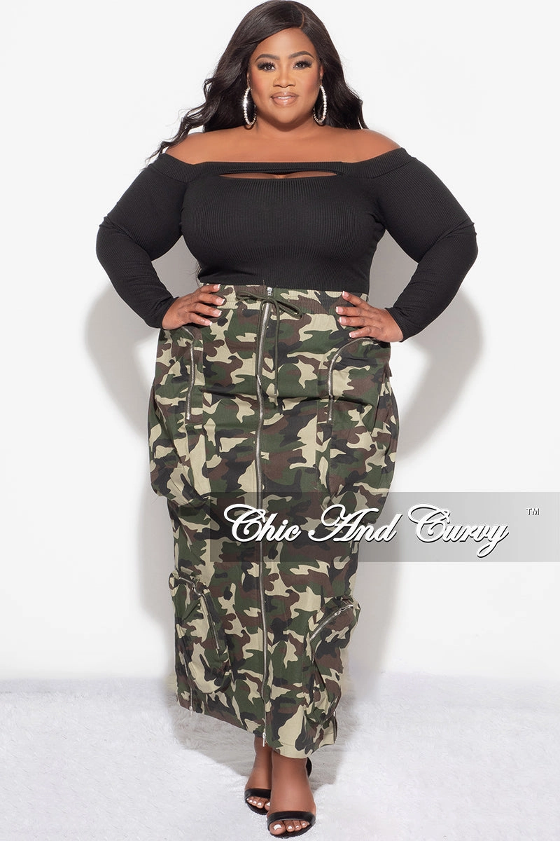 Final Sale Plus Size Ribbed Cutout Top in Black Polyester fabric No Bunching